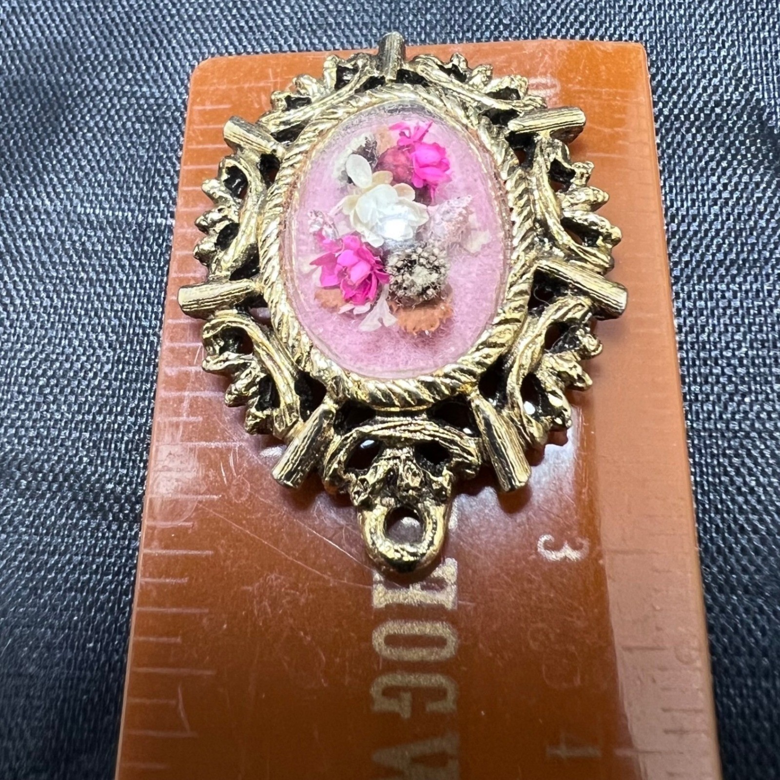Vtg Dried Flower Pendant Handmade Signed Lucite Dome Gold Tone Victorian Gothic
