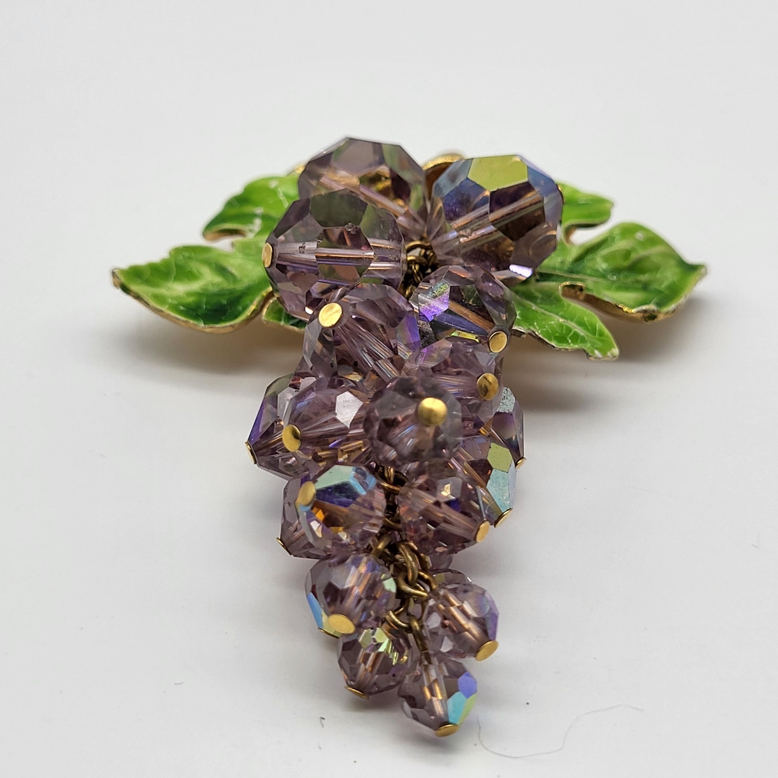 Lovely vintage Purple Crystal grape cluster dangle brooch enamel leaves cracked