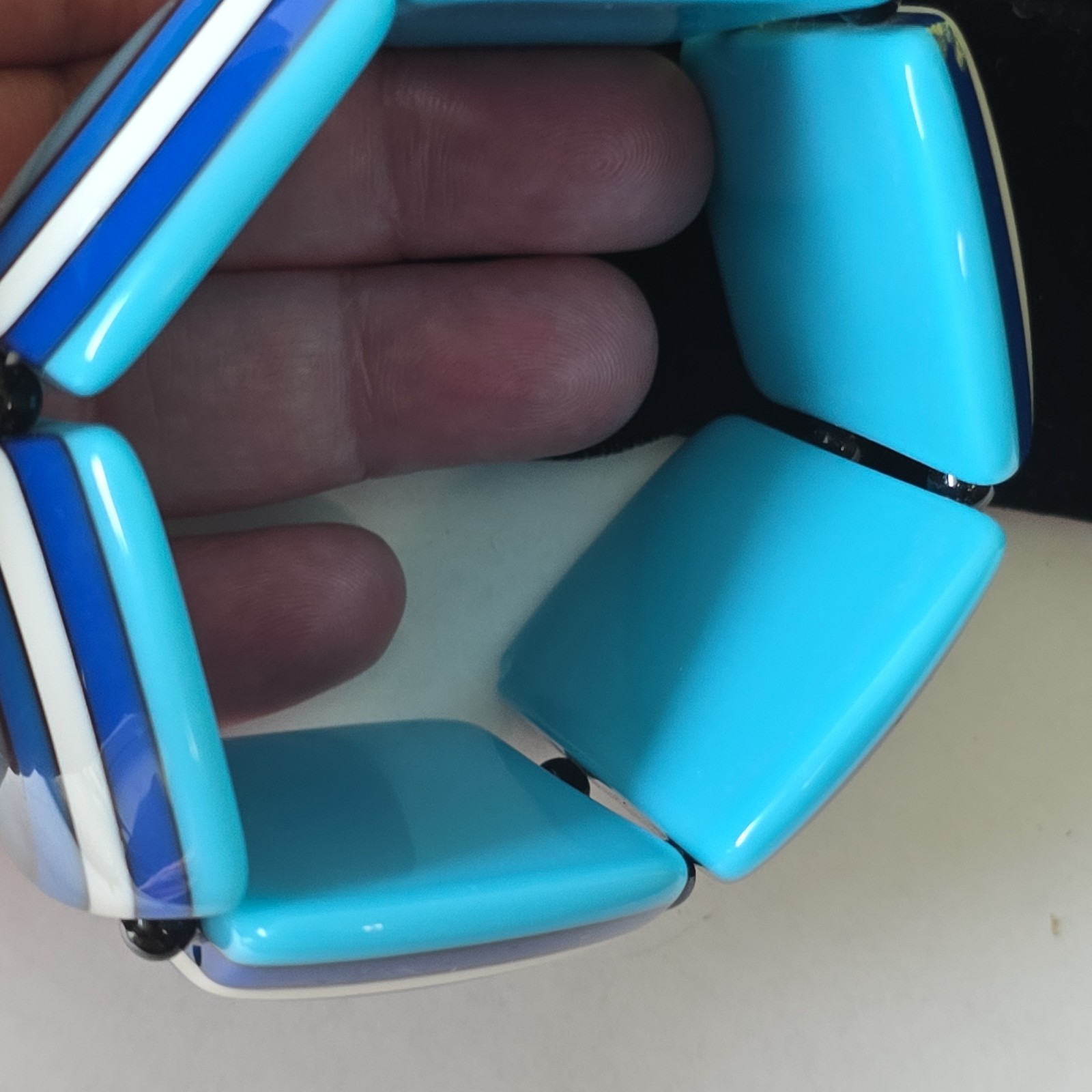 Vintage MCM Blue Shades Acrylic Statement Stretch Bracelet 7″ Wrist