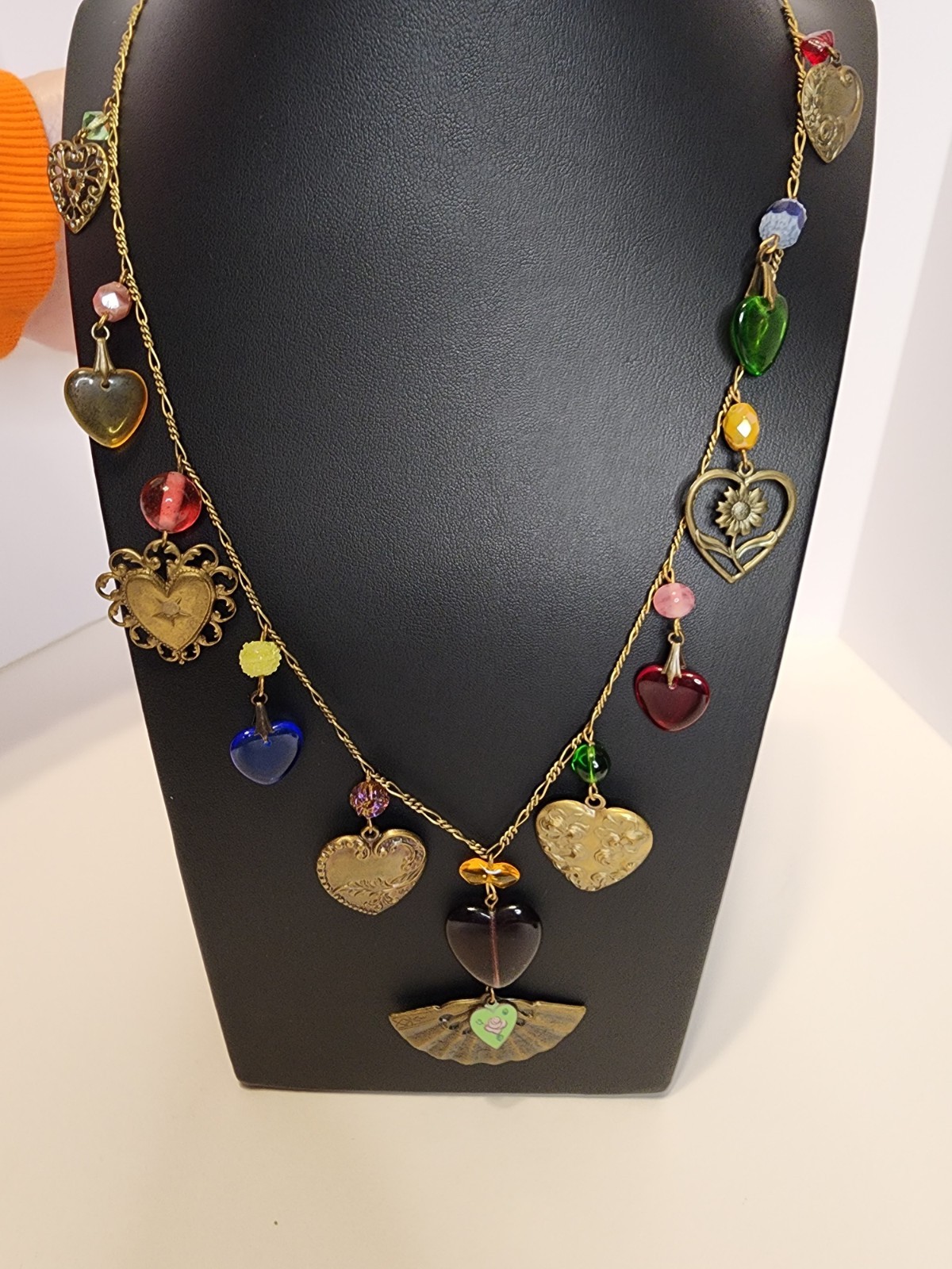 Vintage GWS Glassworks Studio LTD Hearts Fan Necklace