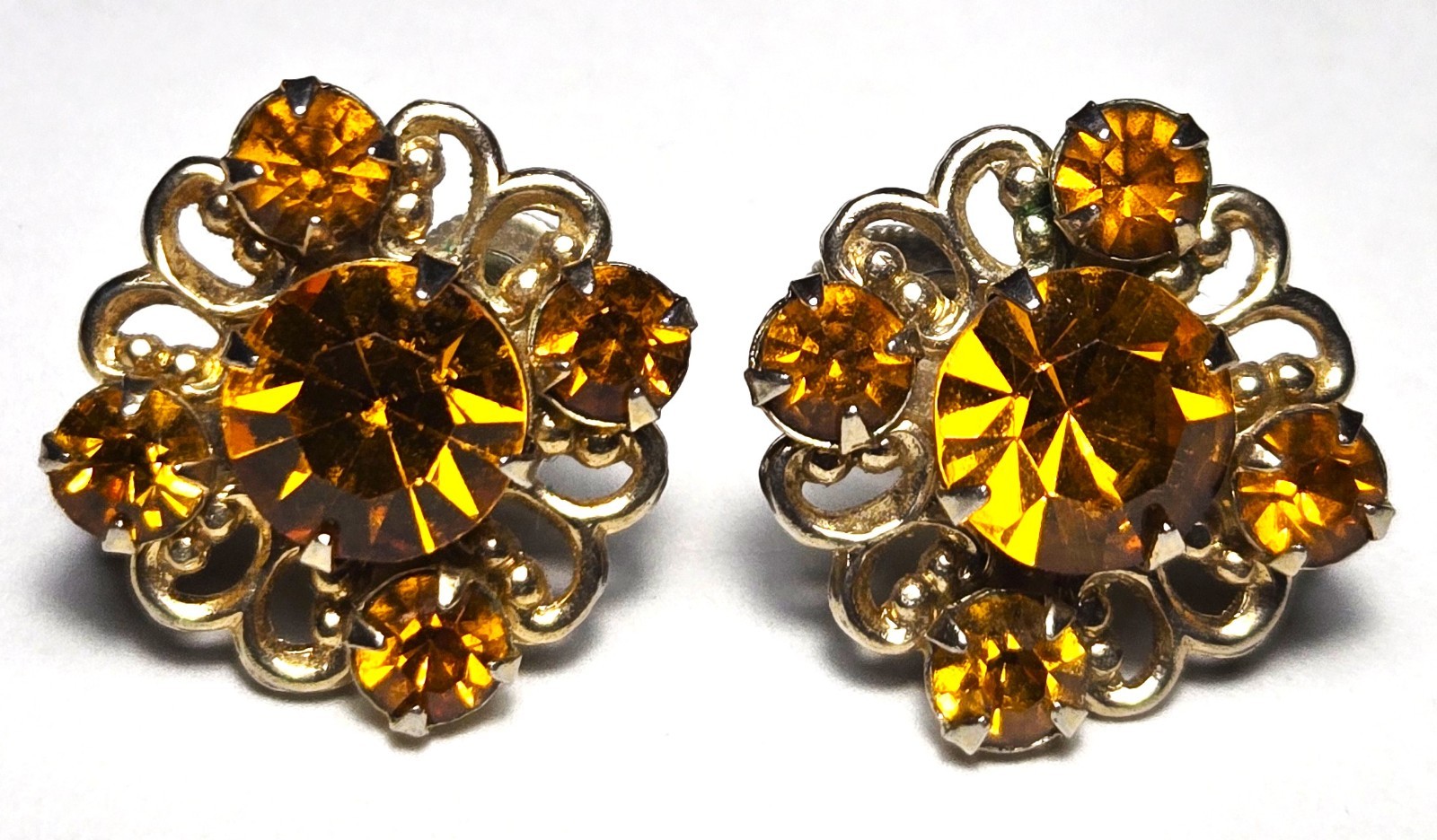Vintage Art Deco/Nouveau Pretty Gold Glass Sparkly Gold Tone Screw Back Earrings