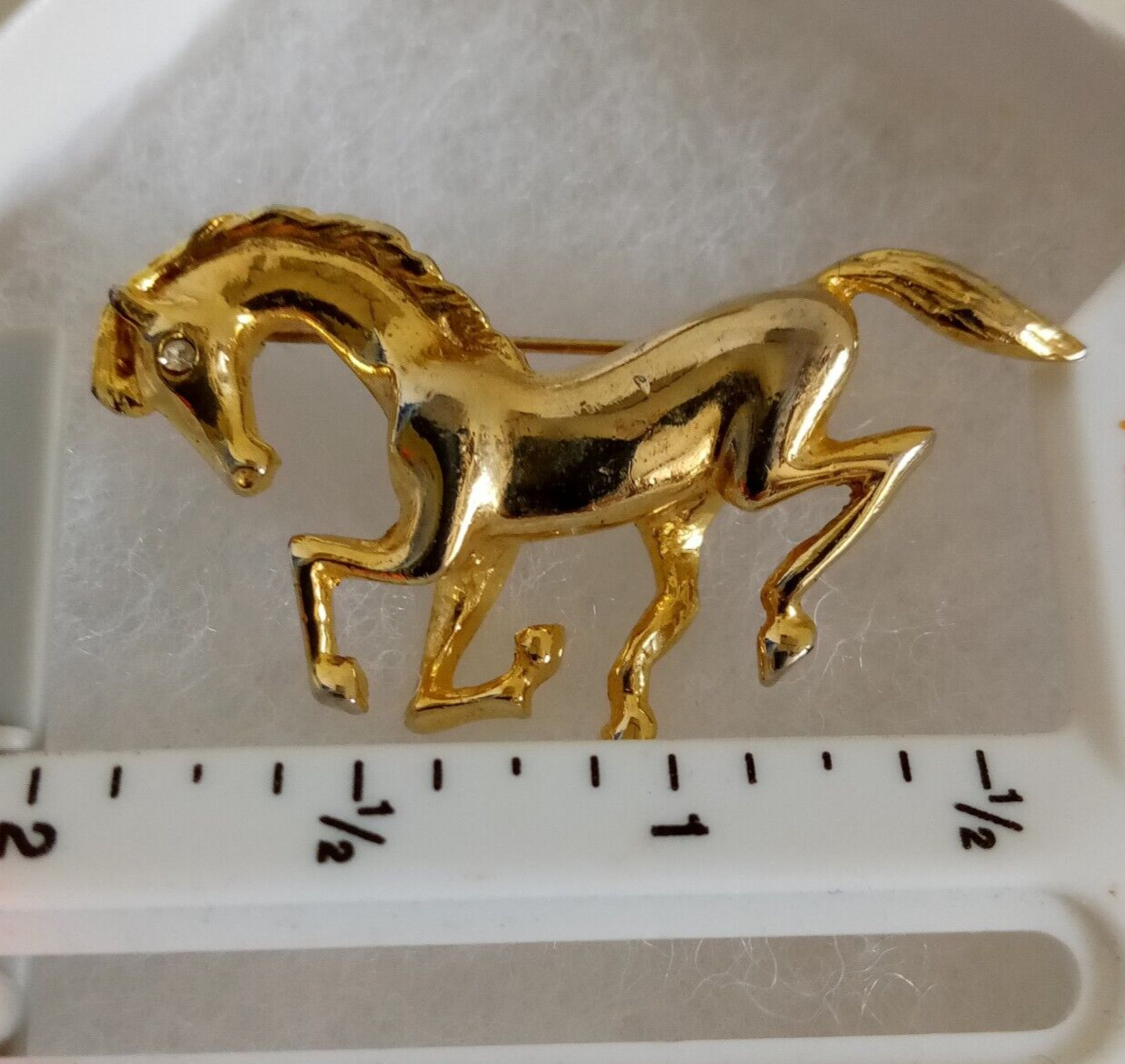 Running Horse Lapel Pin Brooch Gold Toned Metal 3D Equestrian Rhinestone Eye