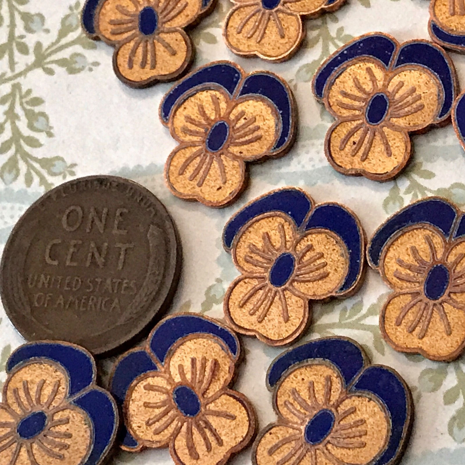Enameled Pansy Findings,Vintage Pansies,Enamel Cabochons,19x6mm cabochons #G65A
