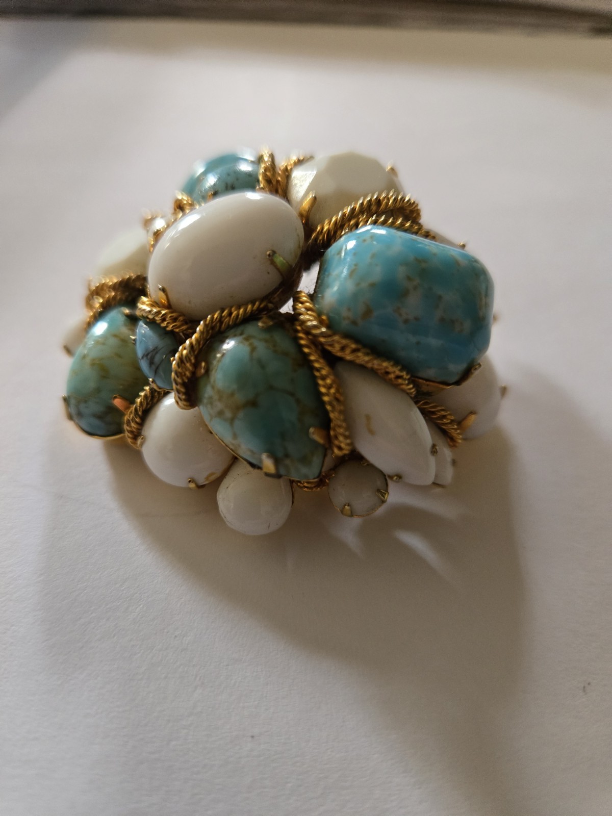Vintage Vogue Jlry Brooch Pin & Earrings Set Domed Chain Gold Tone Accents