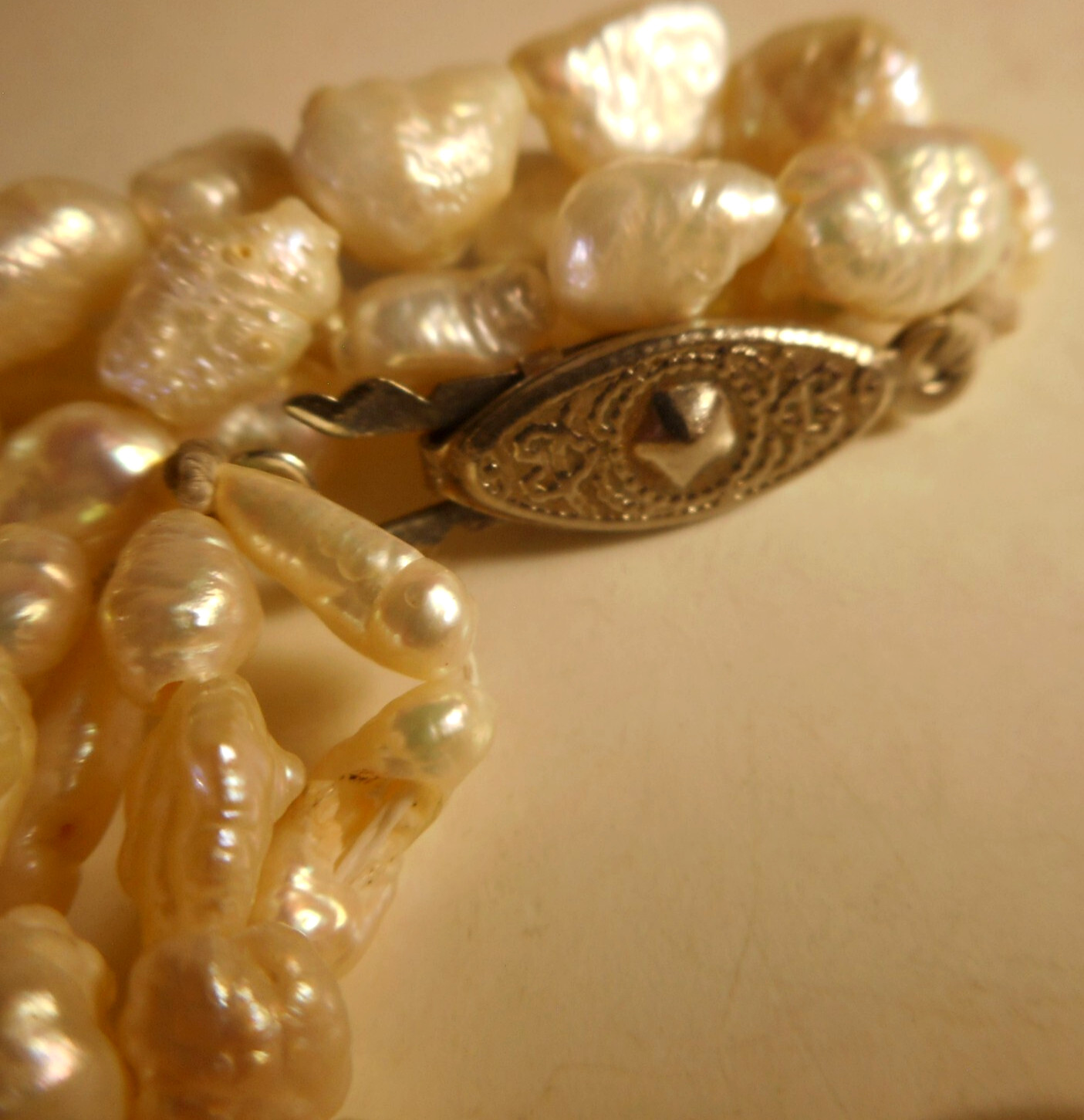 Vtg Artisan Rice Pearl 4 Strand Twisted Bead Necklace Silvertone Hook Clasp 20″