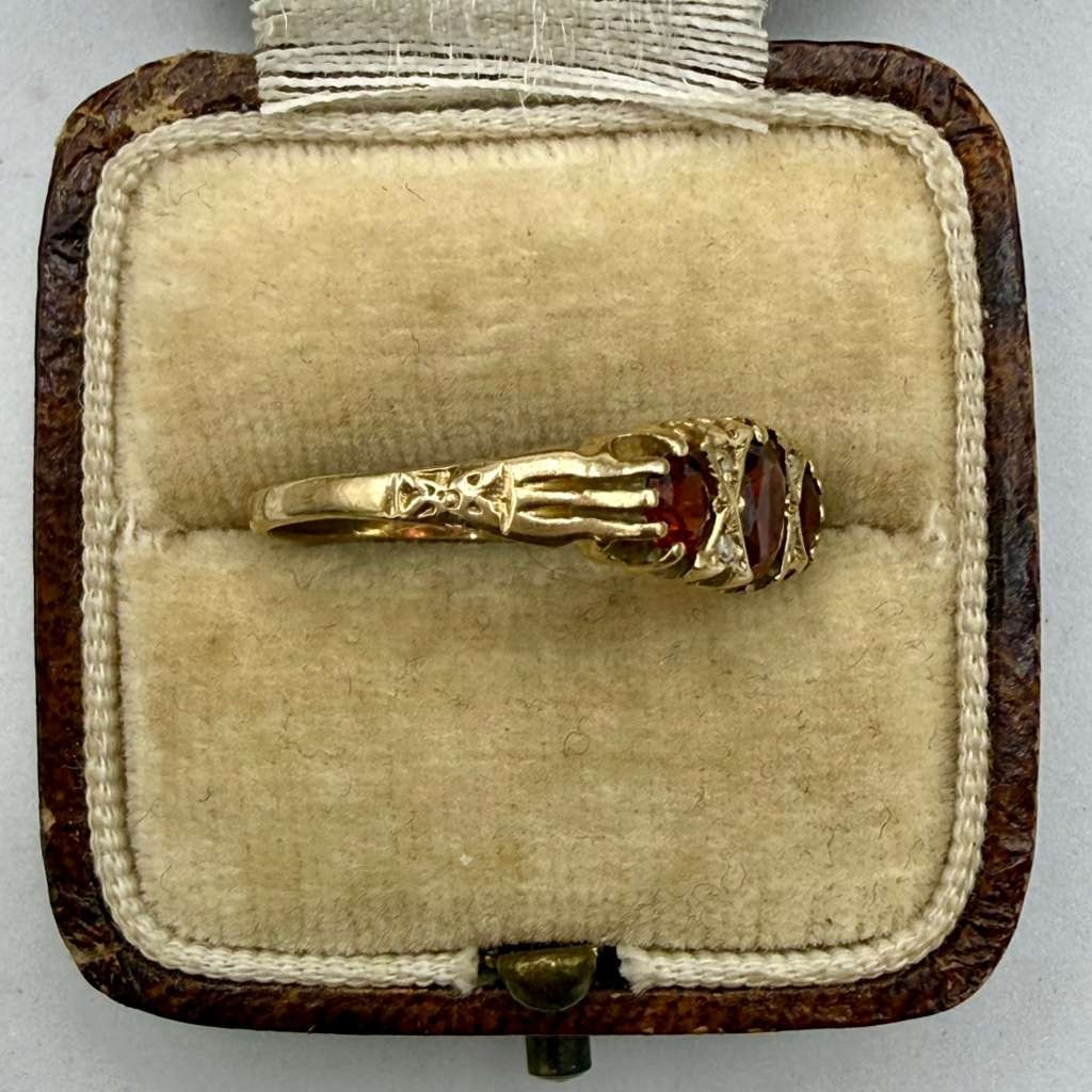 Vintage 9k Solid Yellow Gold Garnet Diamond Pierced Setting Ring, Size 7.25