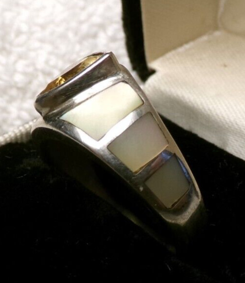 VTG SZ 7 TRILLION CUT TRIANGLE CITRINE STONE STERLING SILVER MOP INLAID RING
