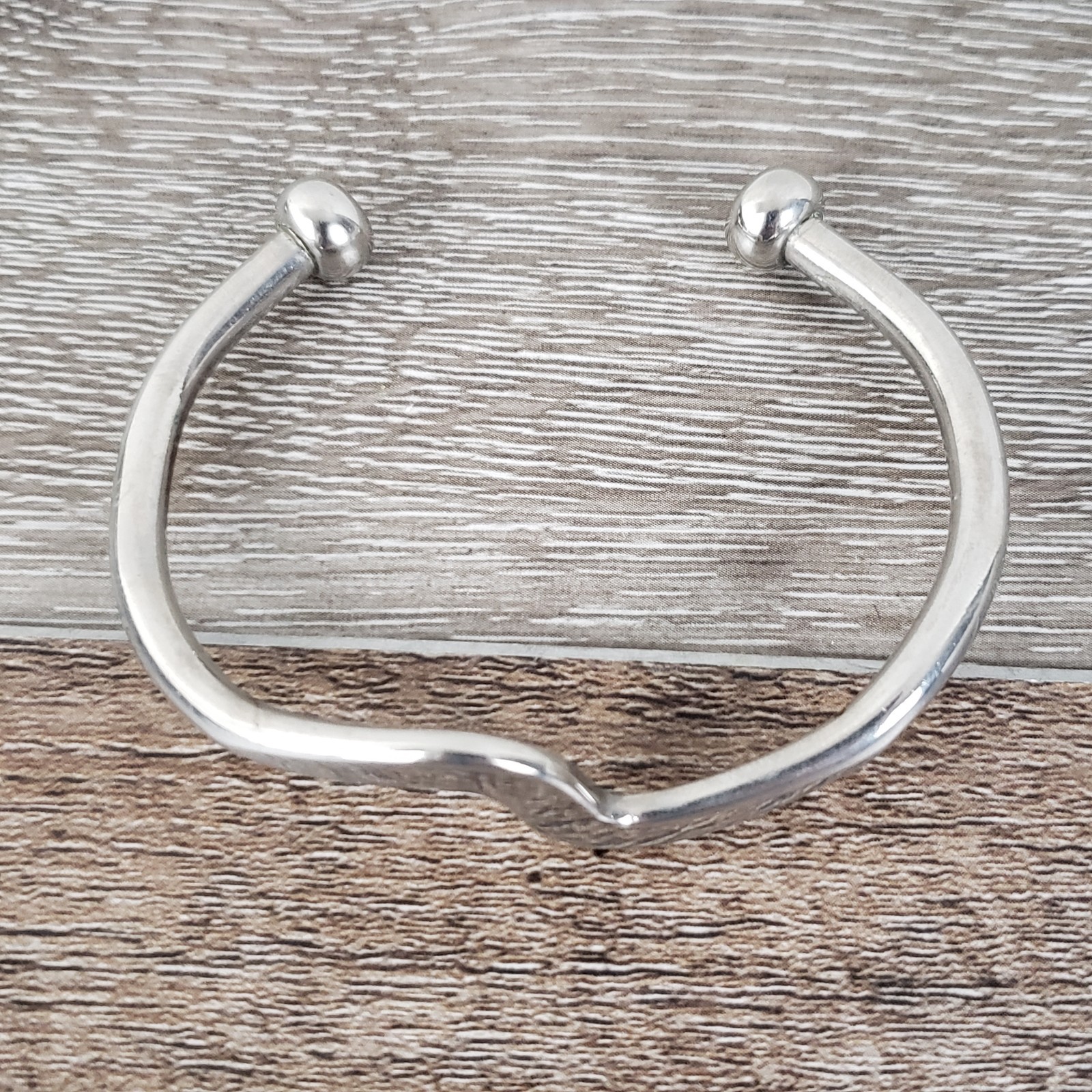 Zig Zag Cuff Bracelet Modernist Silver Tone Sleek 6.5″ Abstract Wave