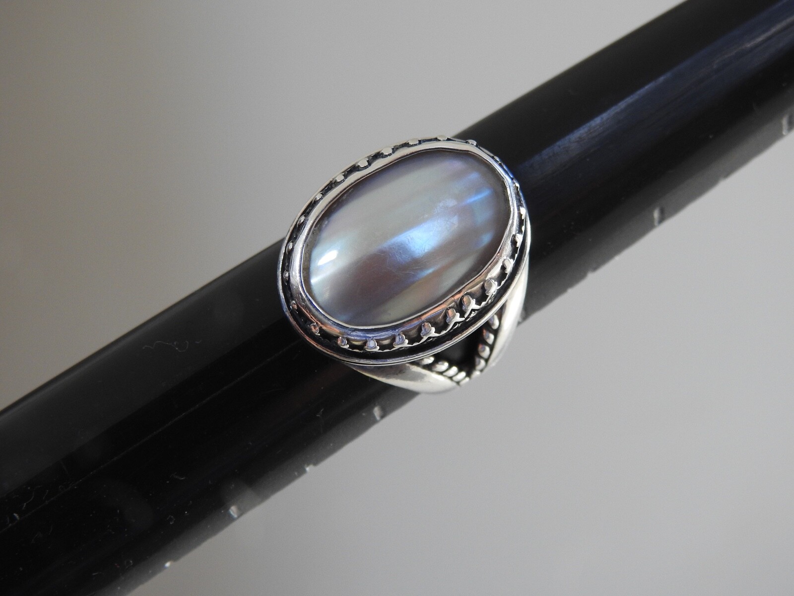 vintage Carolyn Pollack MOP STERLING SILVER ring oval shel mother of pearl 7.5