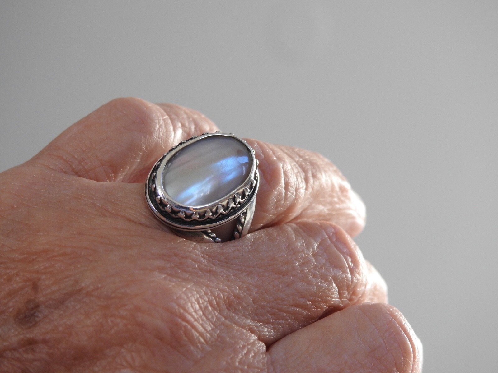 vintage Carolyn Pollack MOP STERLING SILVER ring oval shel mother of pearl 7.5