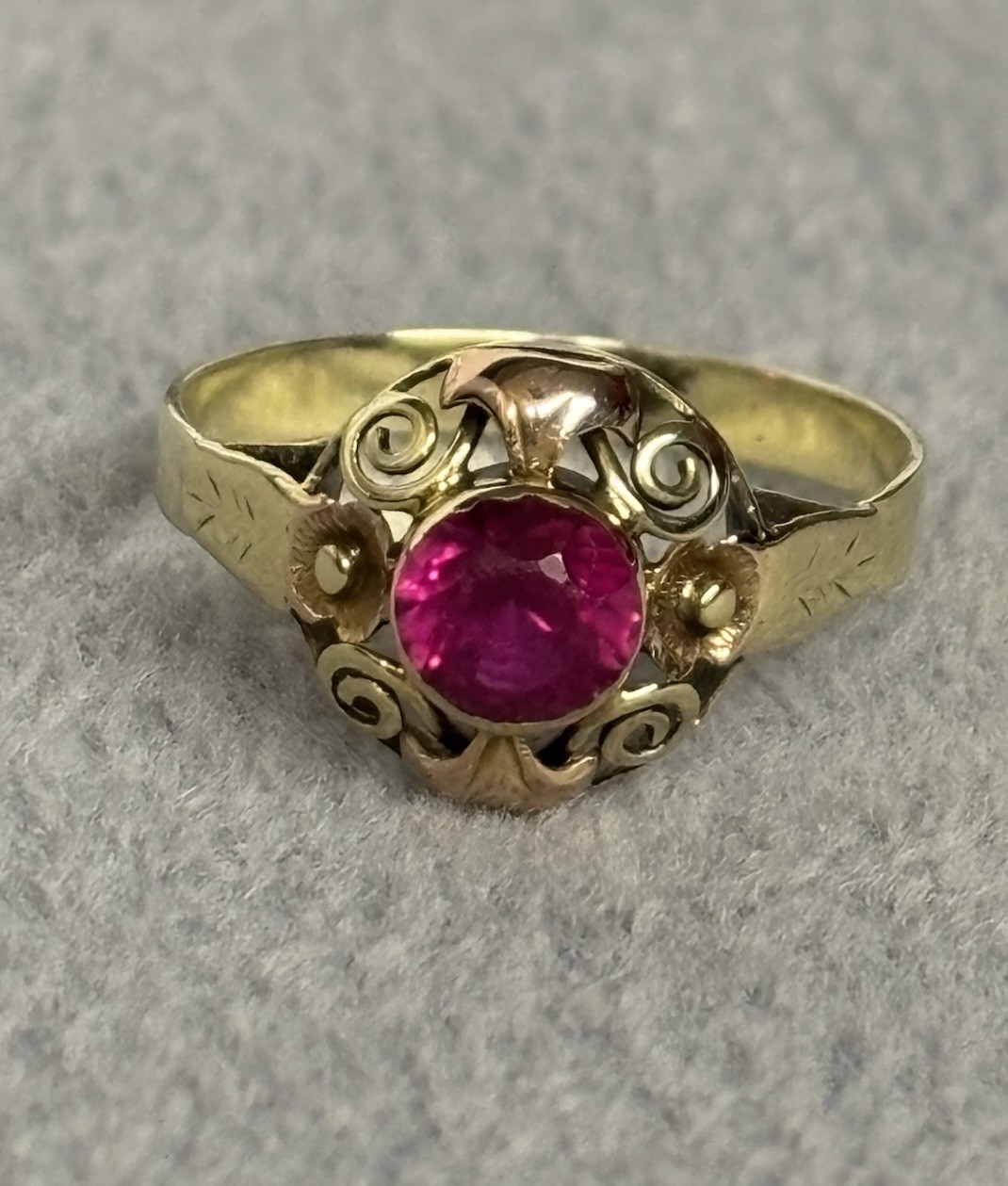 Vintage 14k Gold Ruby Ring Size 7.5 Please See All Pictures & Read Description
