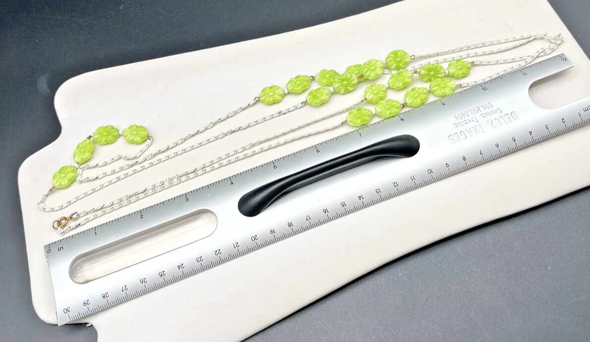 Vtg Flapper Length Poured Glass Gripoix Bead Lime Green Flower MCM Long Necklace