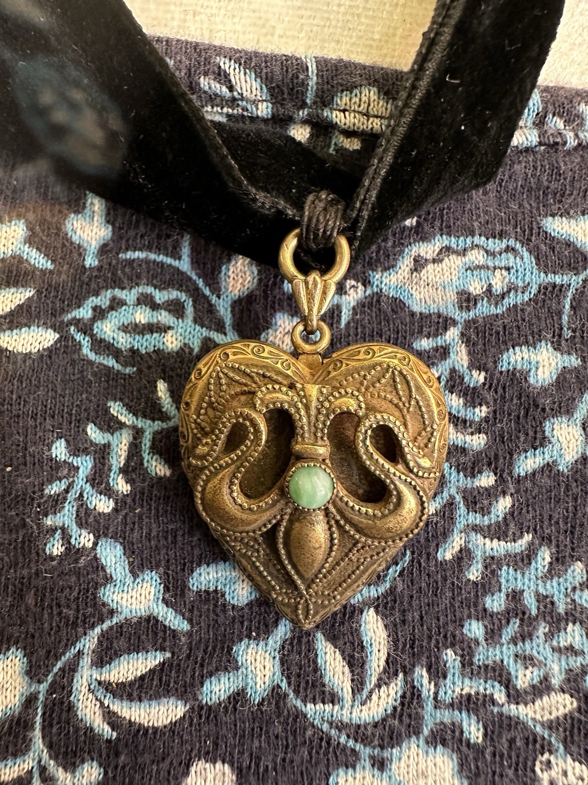 Victorian Lockett On Ribbon