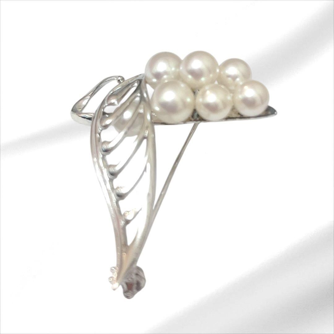 Authentic MIKIMOTO Pearl Brooch Leaf Motif 7 Akoya Pearls Silver M Stamp Japan