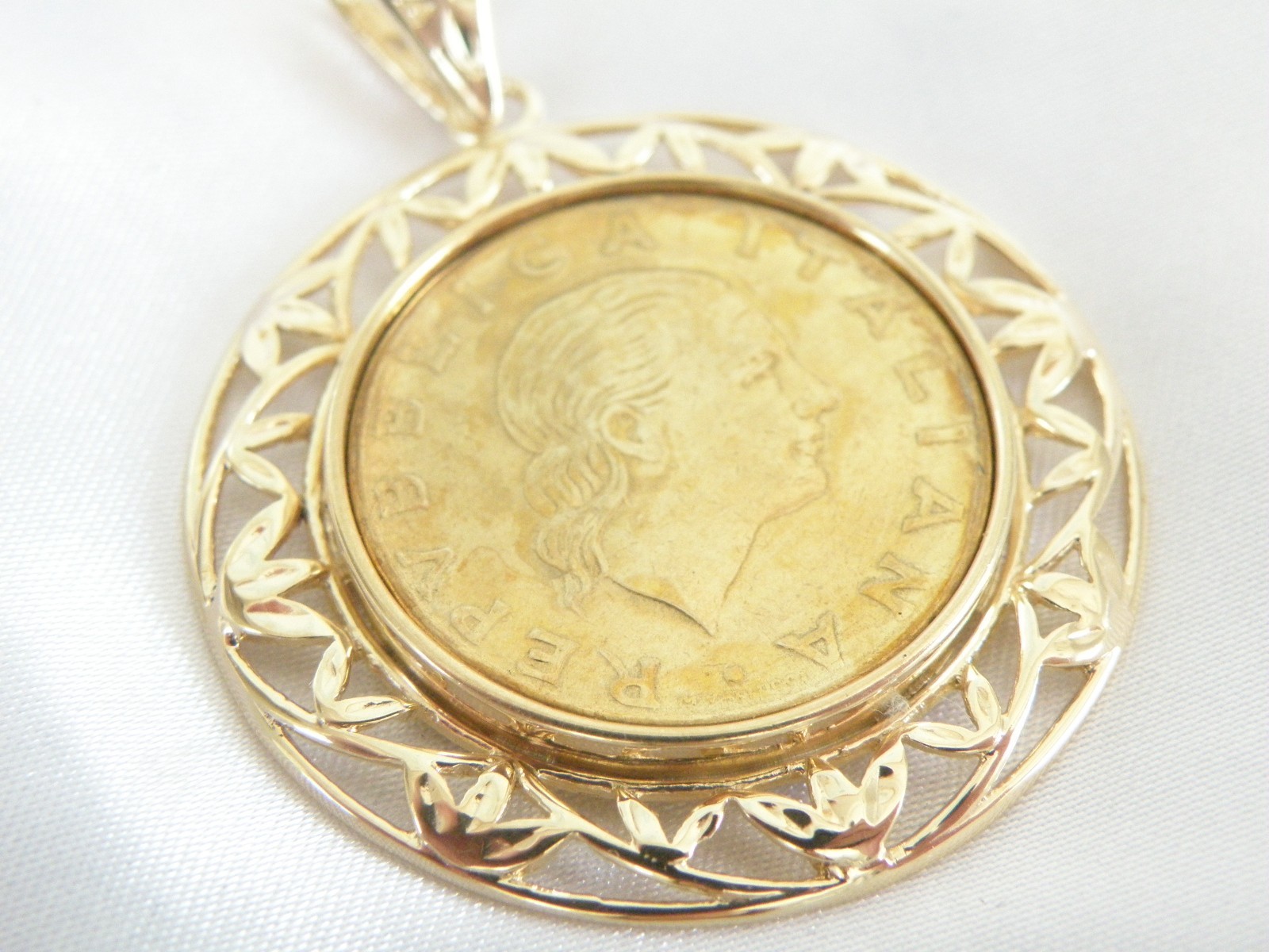 Large Itaor Italy Sterling Silver 925 Gold Vermeil Lire Italian Coin Pendant
