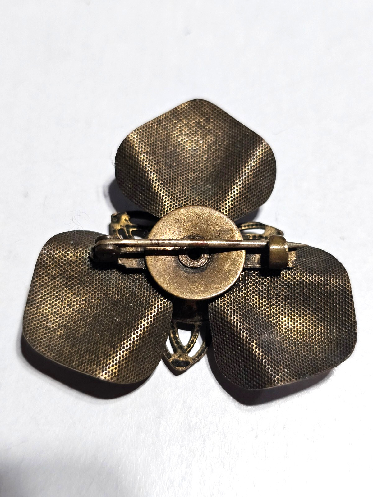 1930’s-1950’s Flower Brooch / Dress Clip Hammered Bronz/Brass With 4 Faux Pearls