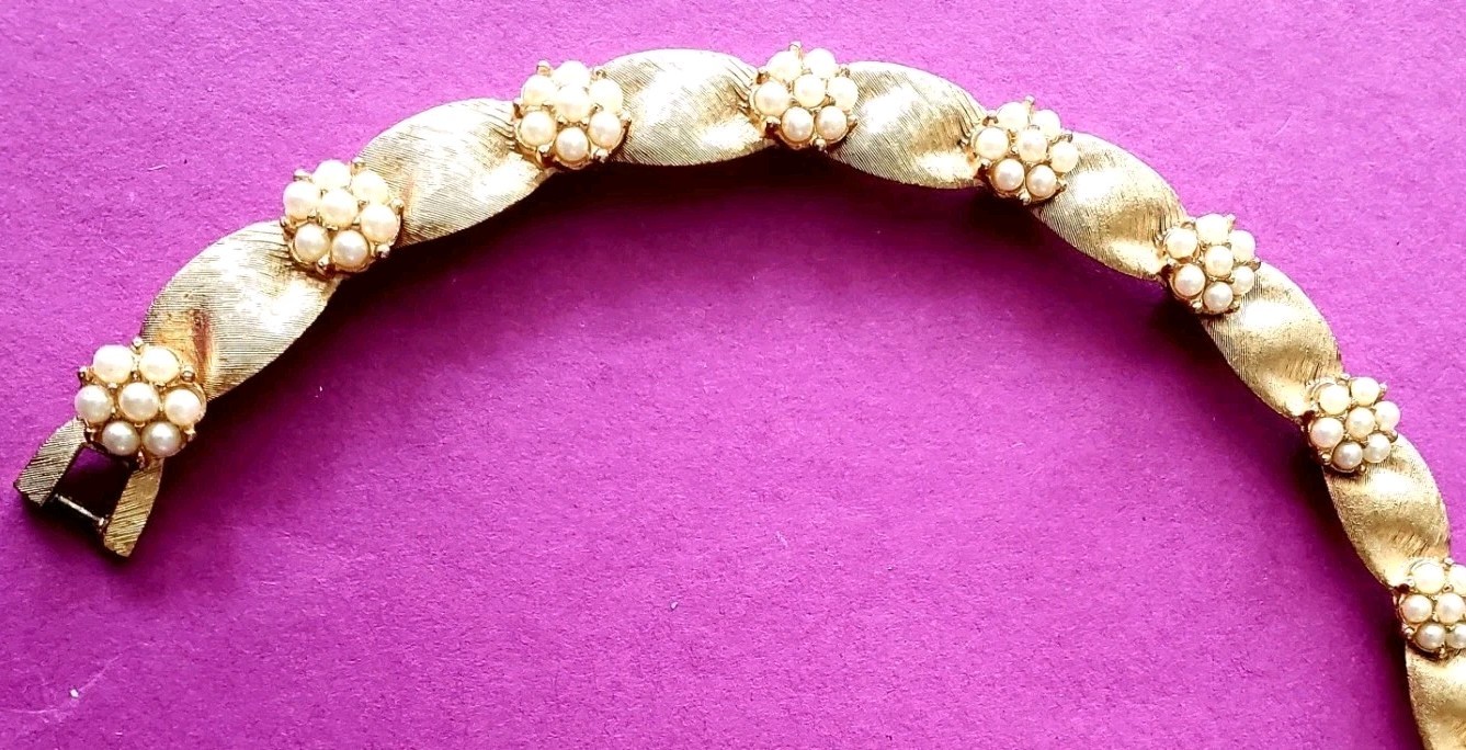 Vintage Crown Trifari Gold Plate Birthday Ribbon Bracelet