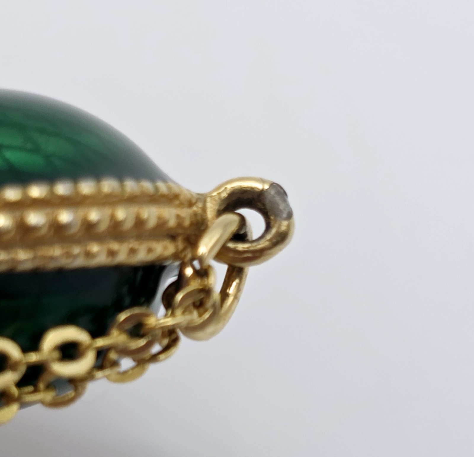 Vintage Gold Tone Green Guilloche Enamel Egg Pendant Necklace Criss Cross Charm