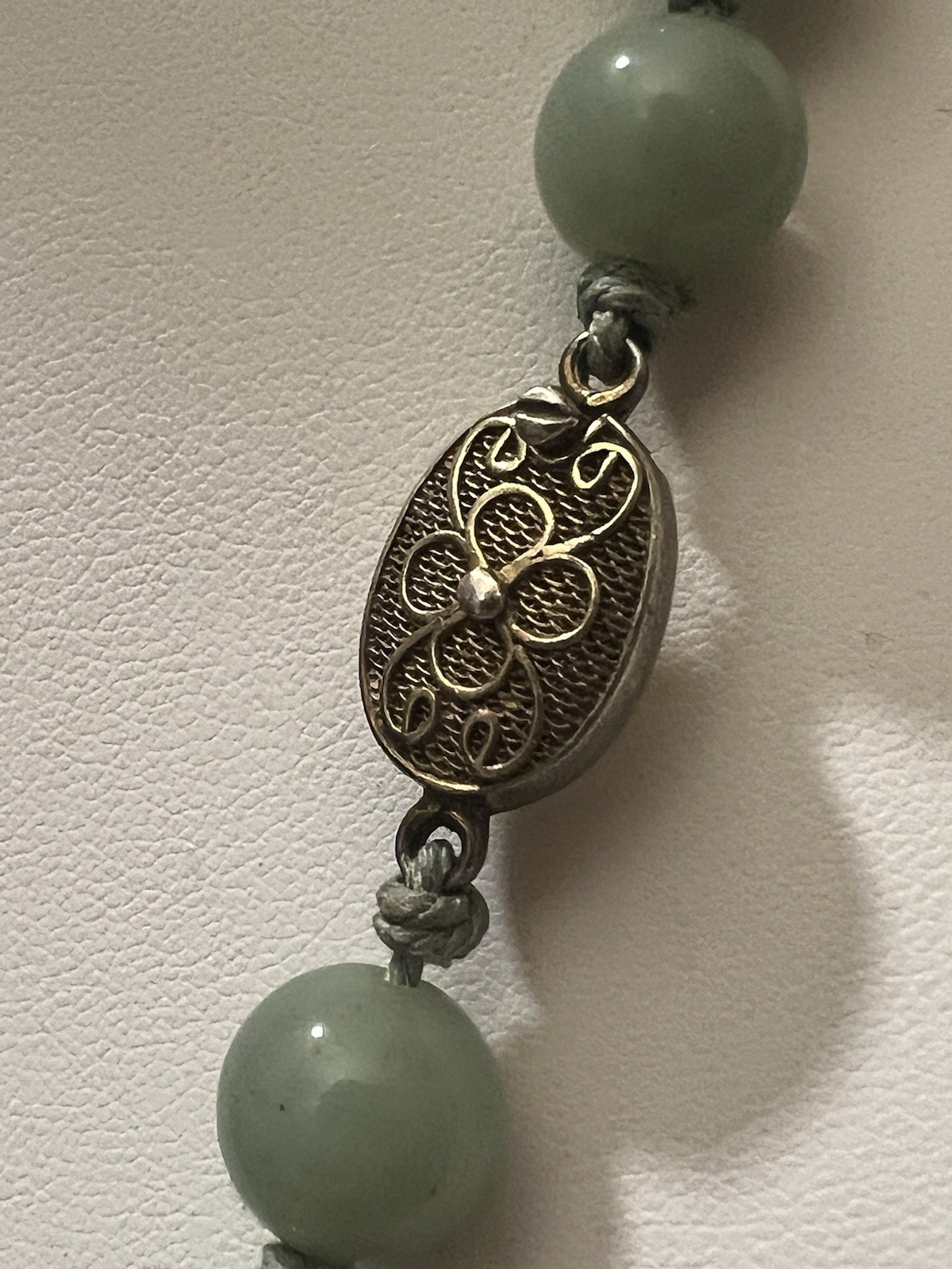 Vintage Chinese Export Jade Apple Green Knotted Bead Necklace 109.4g 26-1/2”
