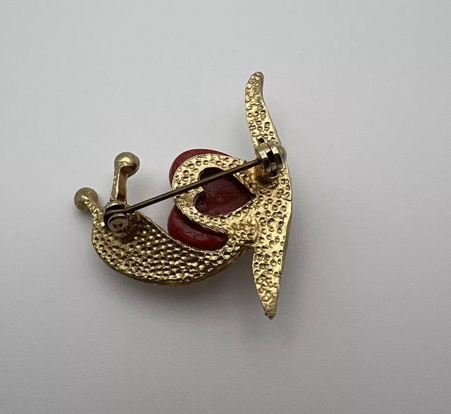 Figural Brooch Gold Tone Snail Red Heart Shell Pin Nautical Mermaidcore Costume