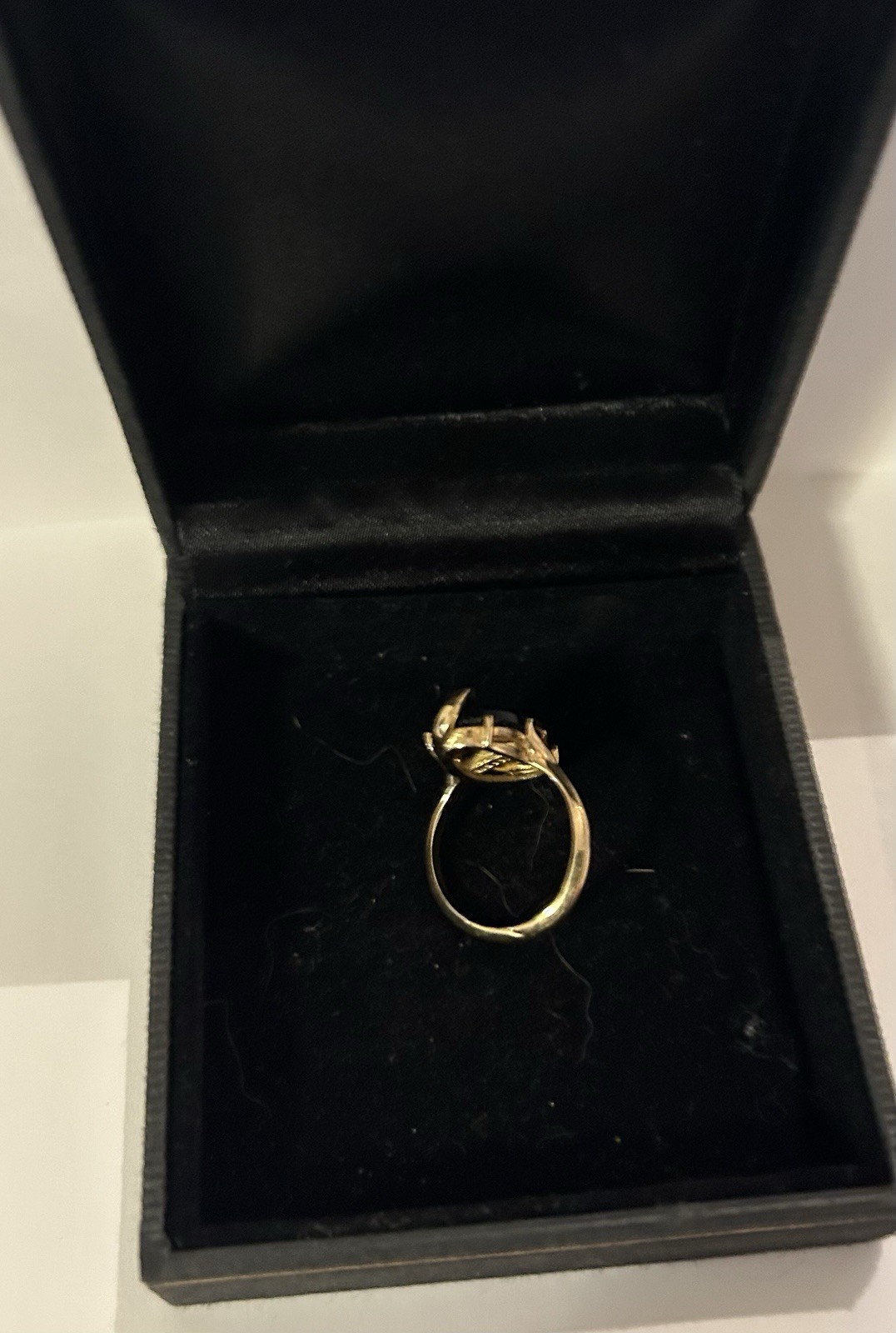 Avon 1978 Night Flower Black Faux Onyx Ring Gold Tone Overlay Sz 6.5 #A10