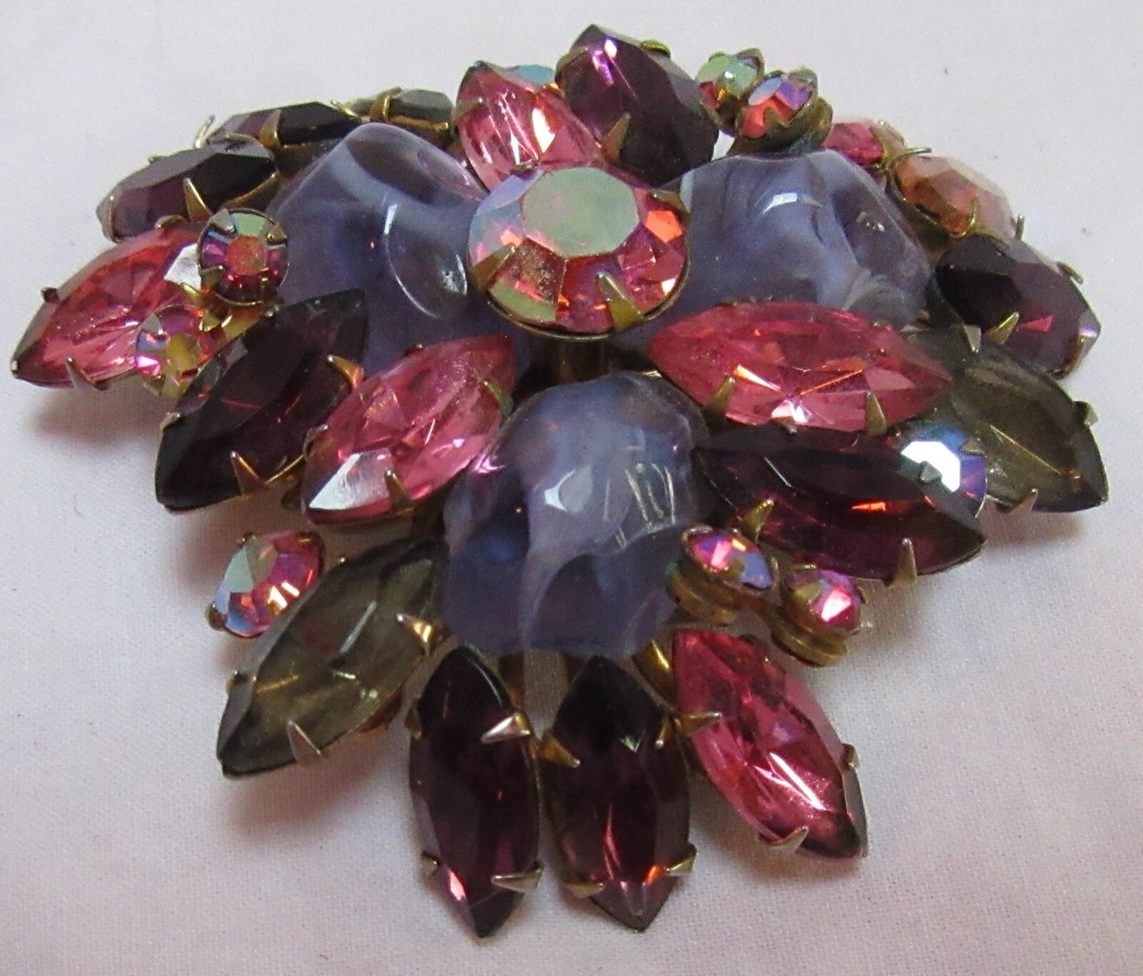 1950s Pink Red Purple Rhinestone Brooch/Pin Gold Tone Back Claw Set 2.5″
