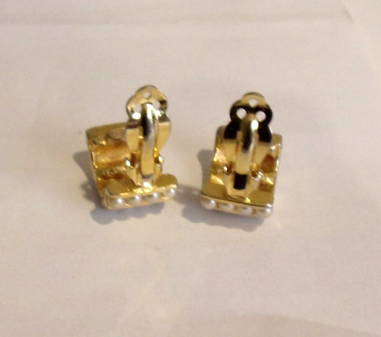 Vintage,Off White Faux Pearls Gold Plated Metal Half Hoop Clip On Earrings