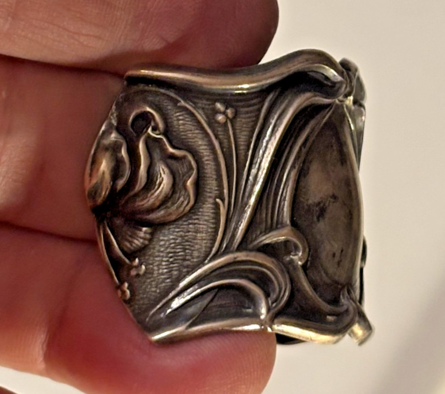 ANTIQUE FRANK WHITING, ART NOUVEAU AMELIA STERLING CUFF BRACELET EX NAPKIN RING