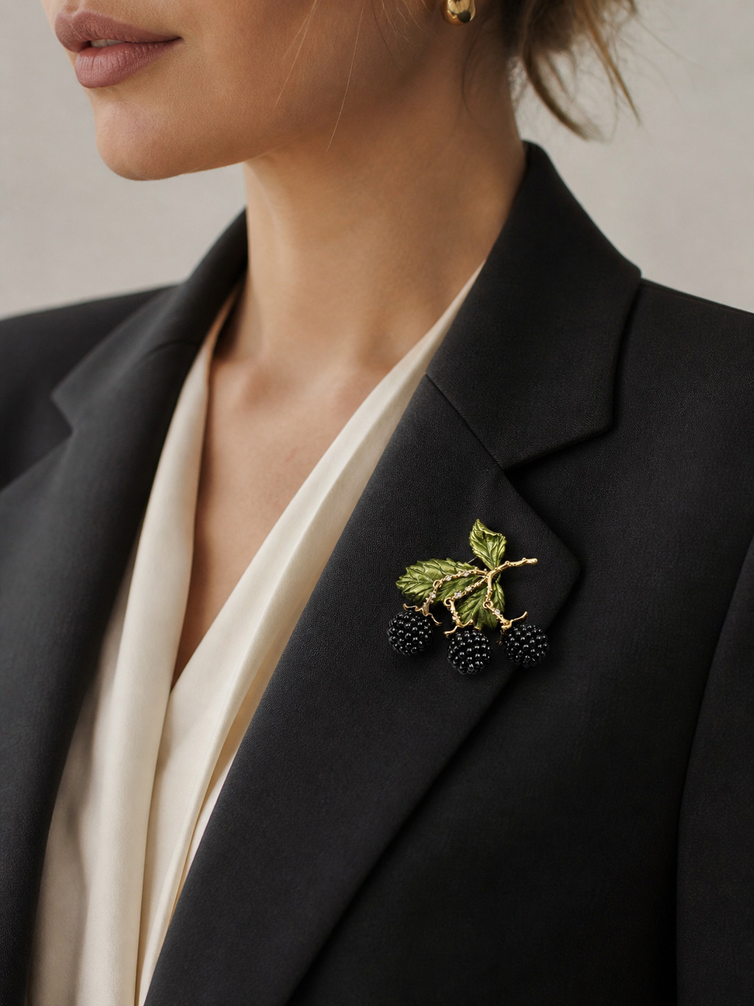 Elegant Vintage Blackberry Brooch Pin Rhinestone Crystal Gold Leaf Women Men Gif