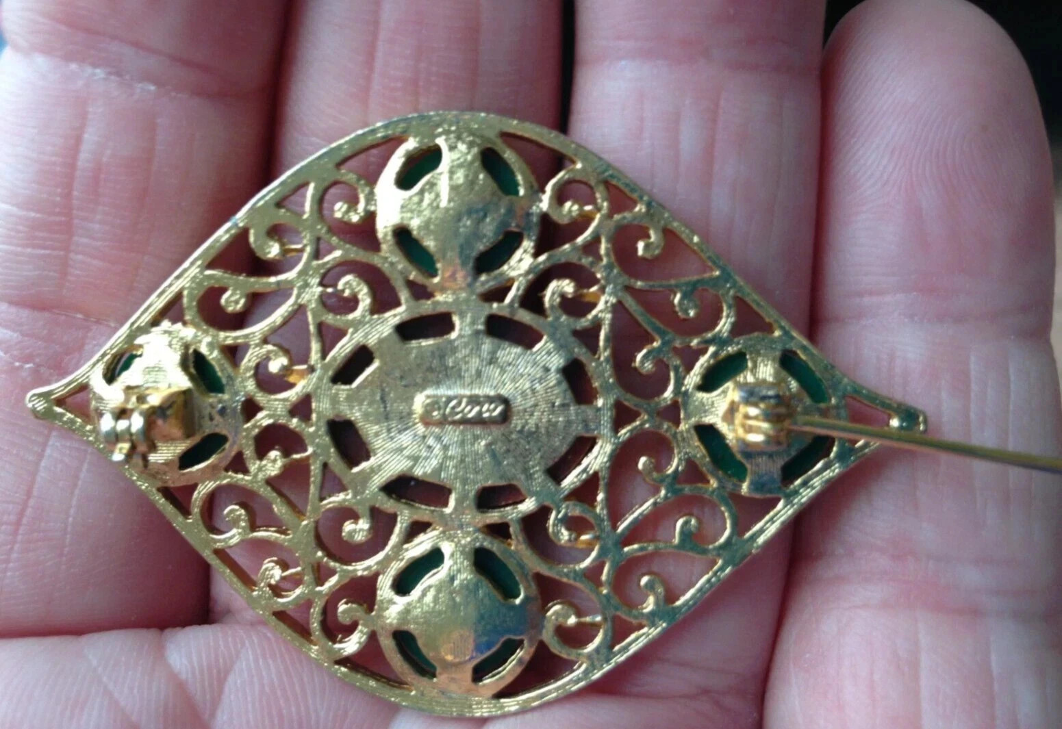 Vintage CORO Signed Red Green Cabochon Gold Tone Brooch Pin