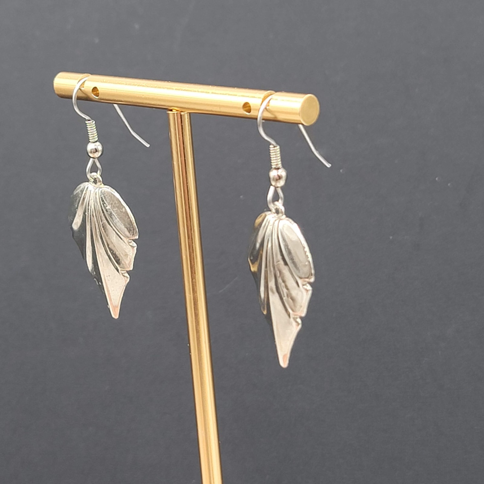 Vintage Pierced Earrings Silver tone Dangle Leaf 1 1/8″