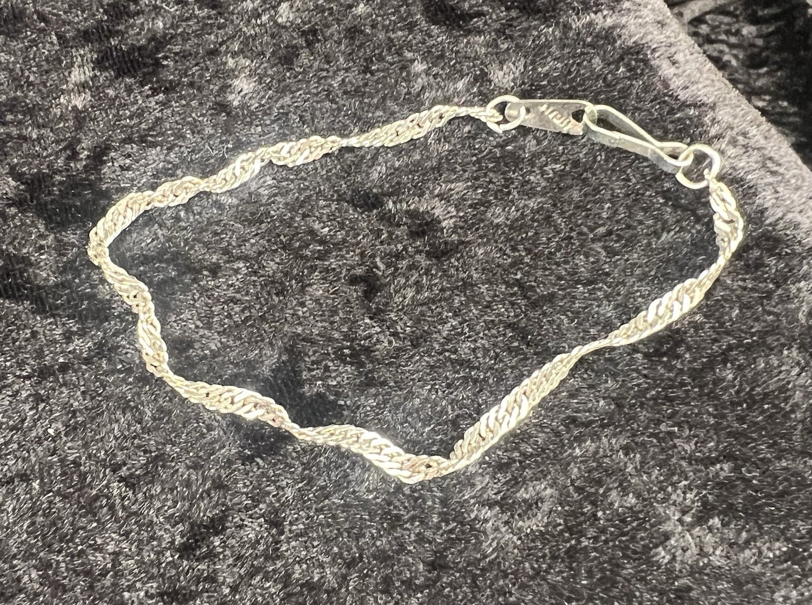 Vintage Silver-time Twist Bracelet 7″ Made By Avon Silver-tone