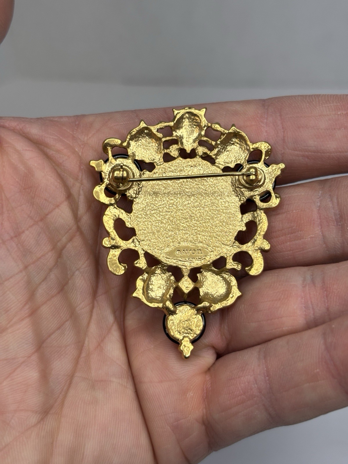 RARE Avon Vintage Gold Tone Lion Heads White / Black Cabochons Brooch & Earrings