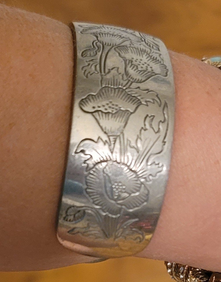 Vintage Kirk Stieff Pewter Cuff Bracelet Poppy Flower of the Month 900-8 Signed