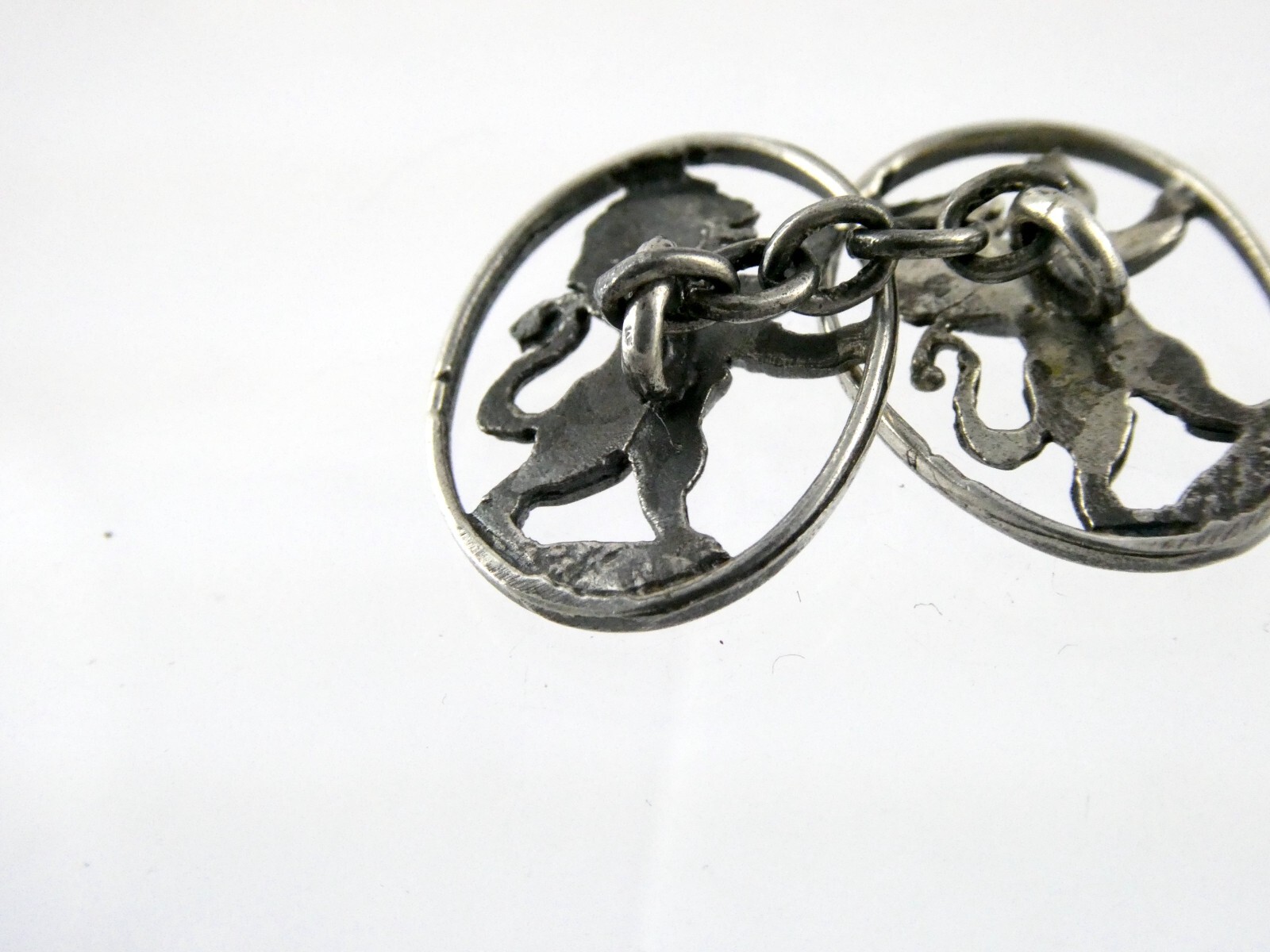 Vintage SINGLE Unmarked Sterling Silver Lion Rampant Cufflink 3.3g 5/8 In Front