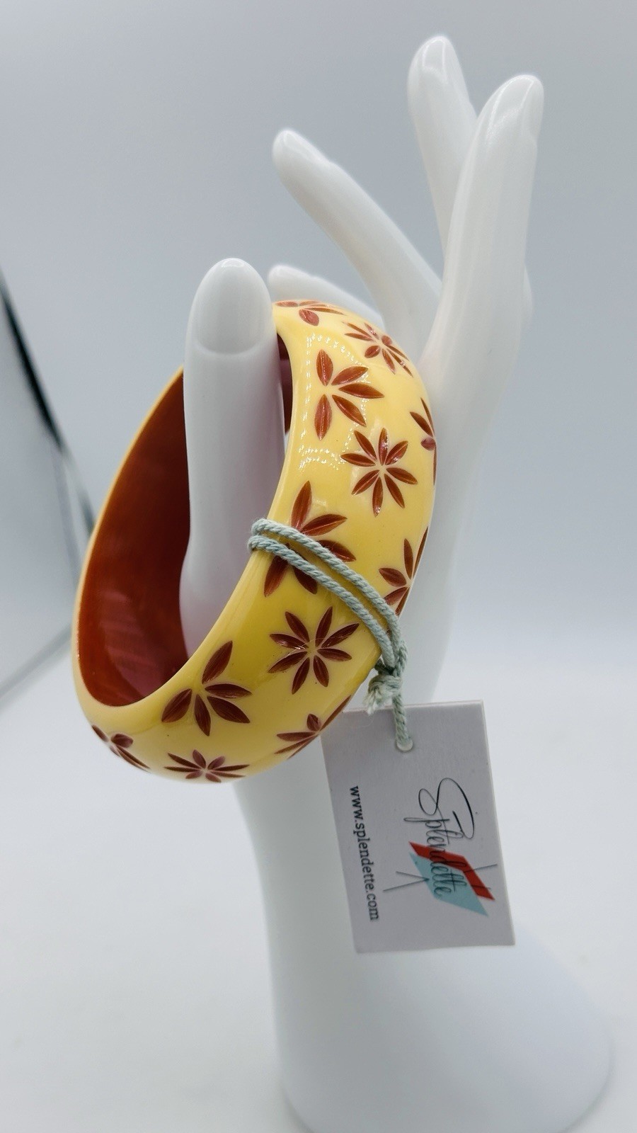 Splendette Wide Butter Yellow Carved Duchess Bangle Bracelet Fakelite