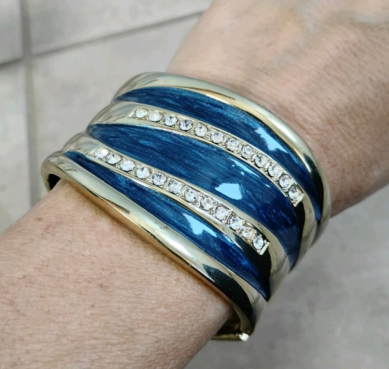 Vintage Blue Enamel Goldtone Metal Rhinestone Bangle Hinged Bracelet