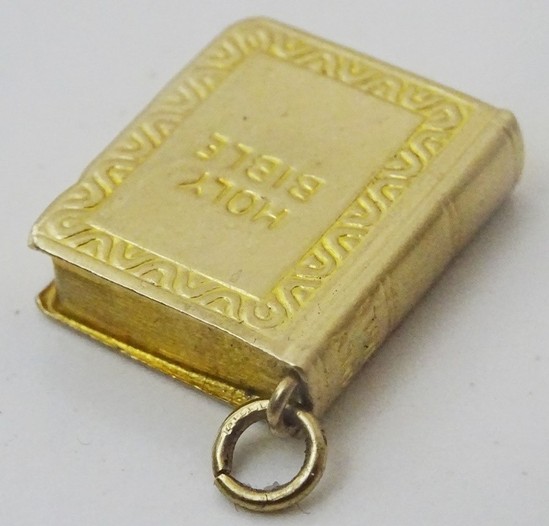 Vintage 9 karat gold Holy Bible Charm