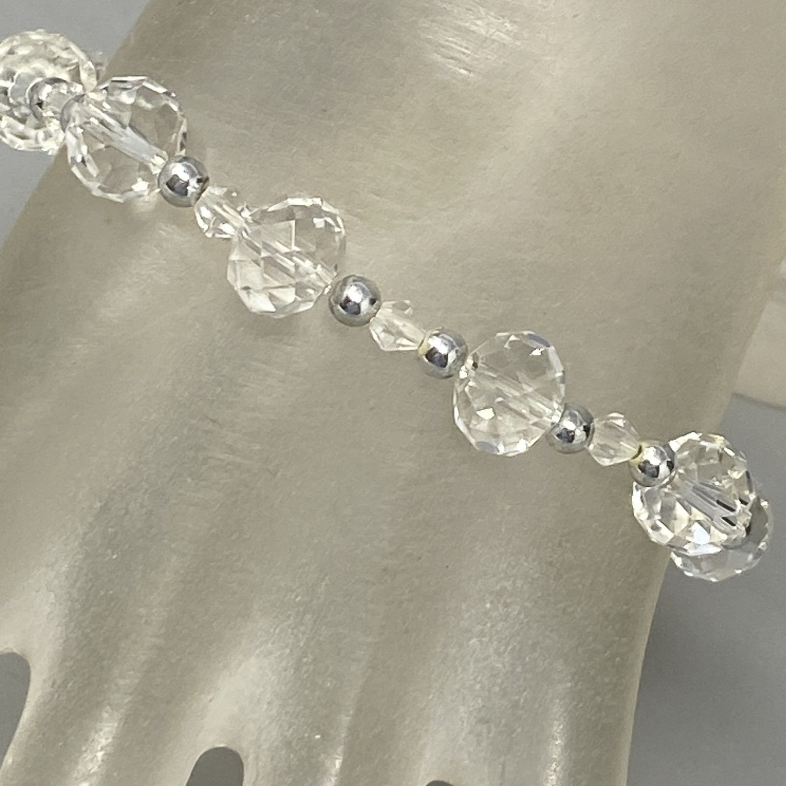 Rosary Bracelet Glass Beads Stretch Silver Tone Crucifix Cross Dangle Vtg 7.25″