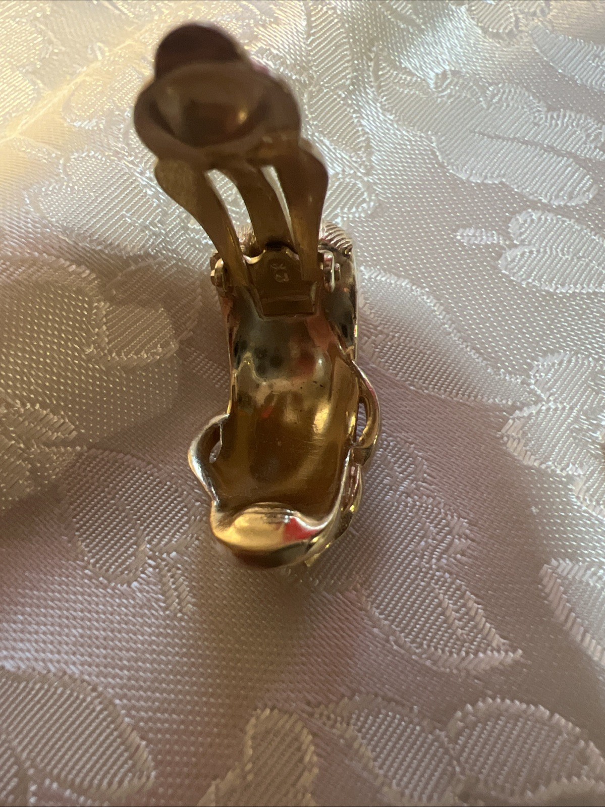 Vtg Crown TRIFARI PHILIPPE Rhinestone GARDEN OF EDEN Leaf Brushed Gold Earrings