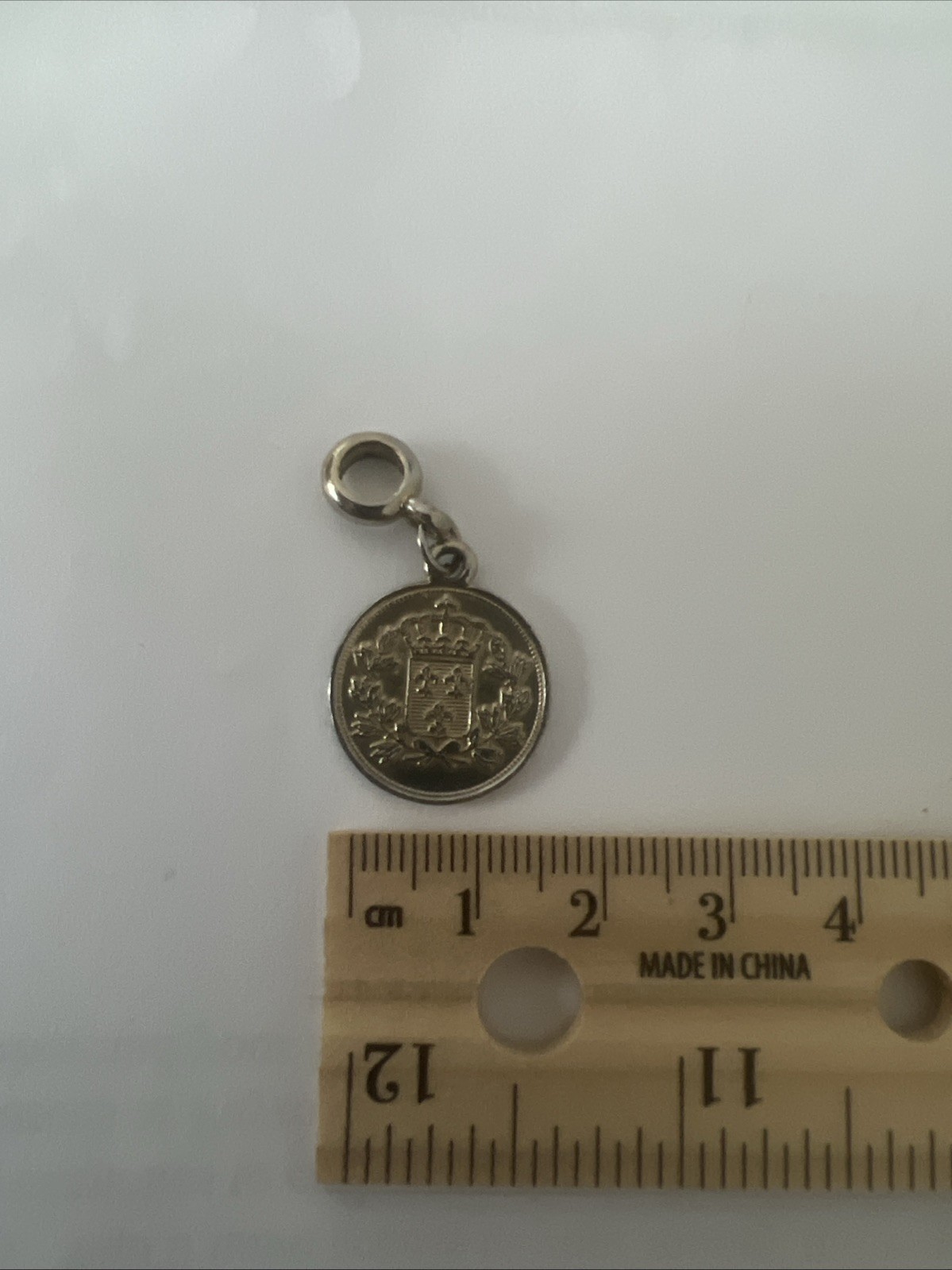 Vintage 1971 Queen Elizabeth The Second Pendant/Charm Silver Tone
