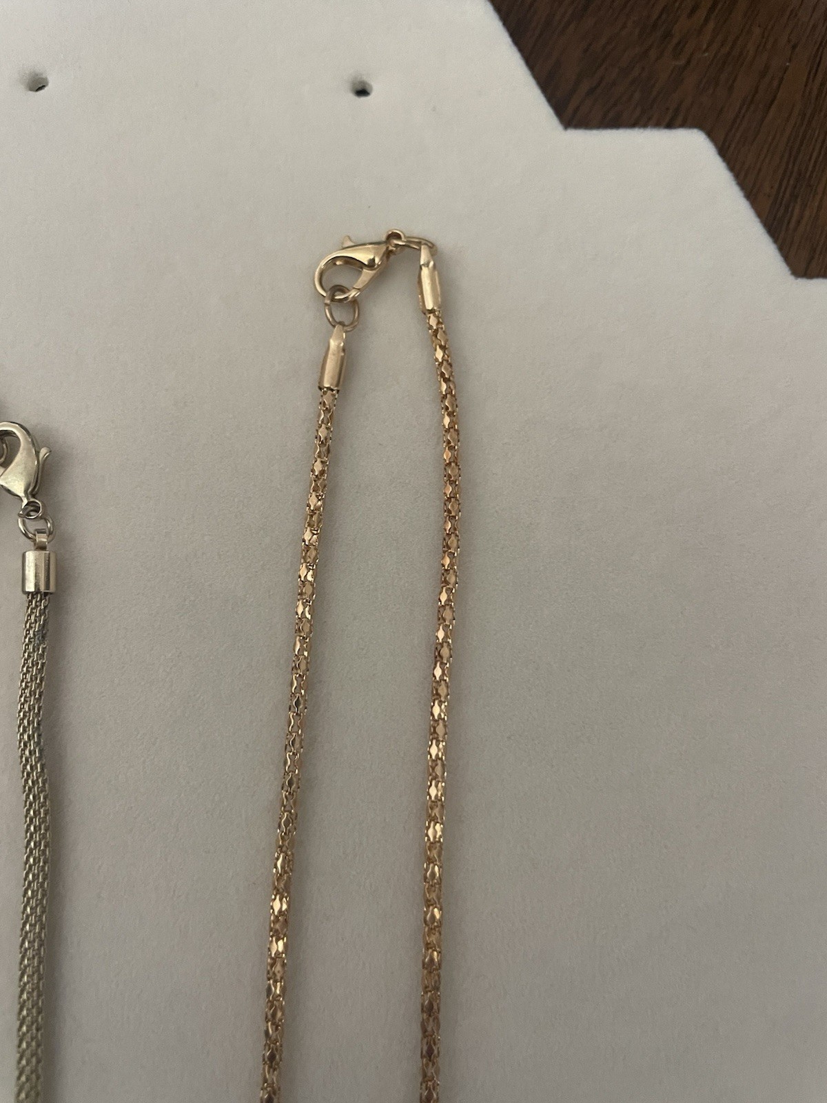 Lot Of 2 Vintage 1960’s/70’s Gold Tone Chains 15” & 17”