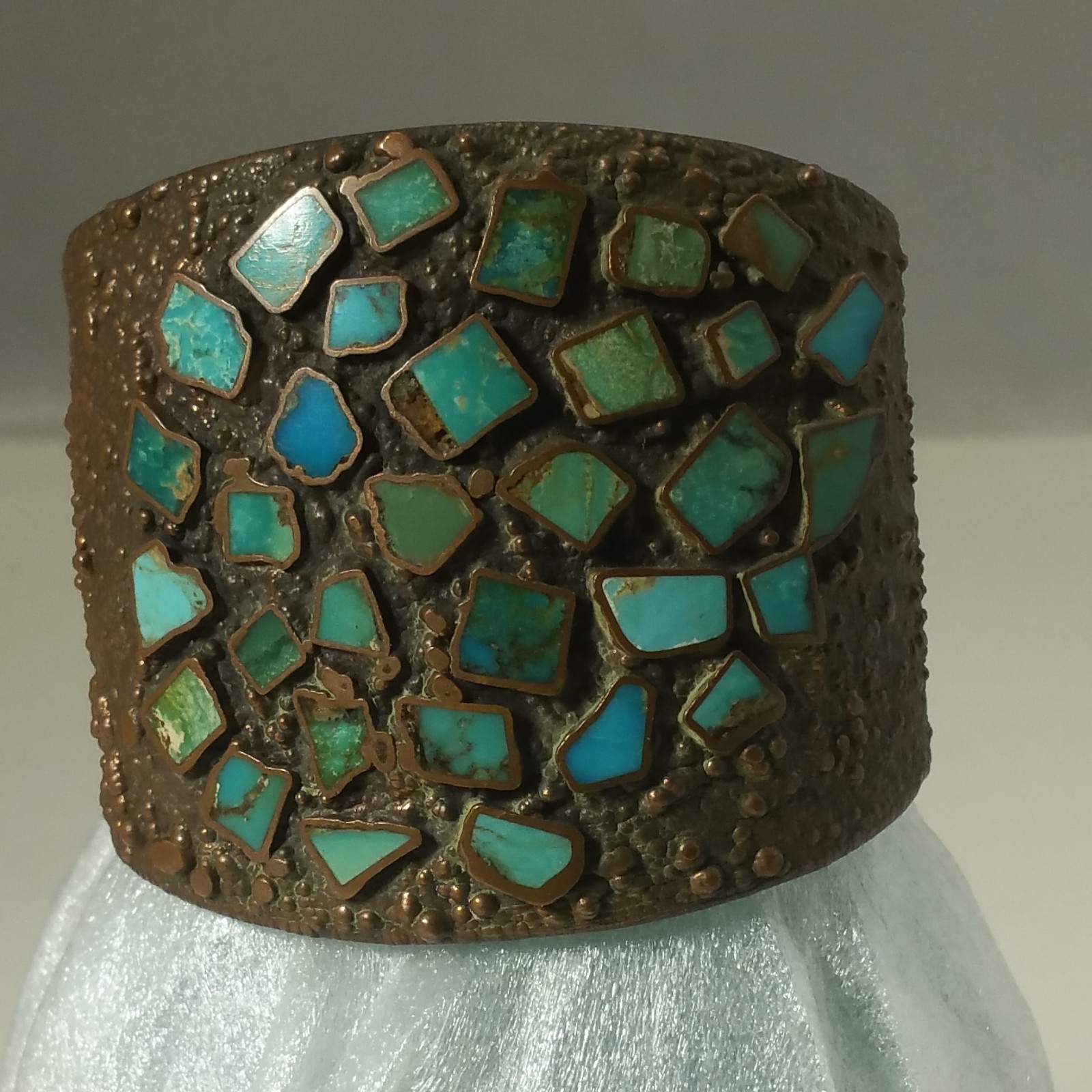 Solid Copper Vintage Bell Trading Post Turquoise Corinthian Cuff Bracelet 2 3/8″