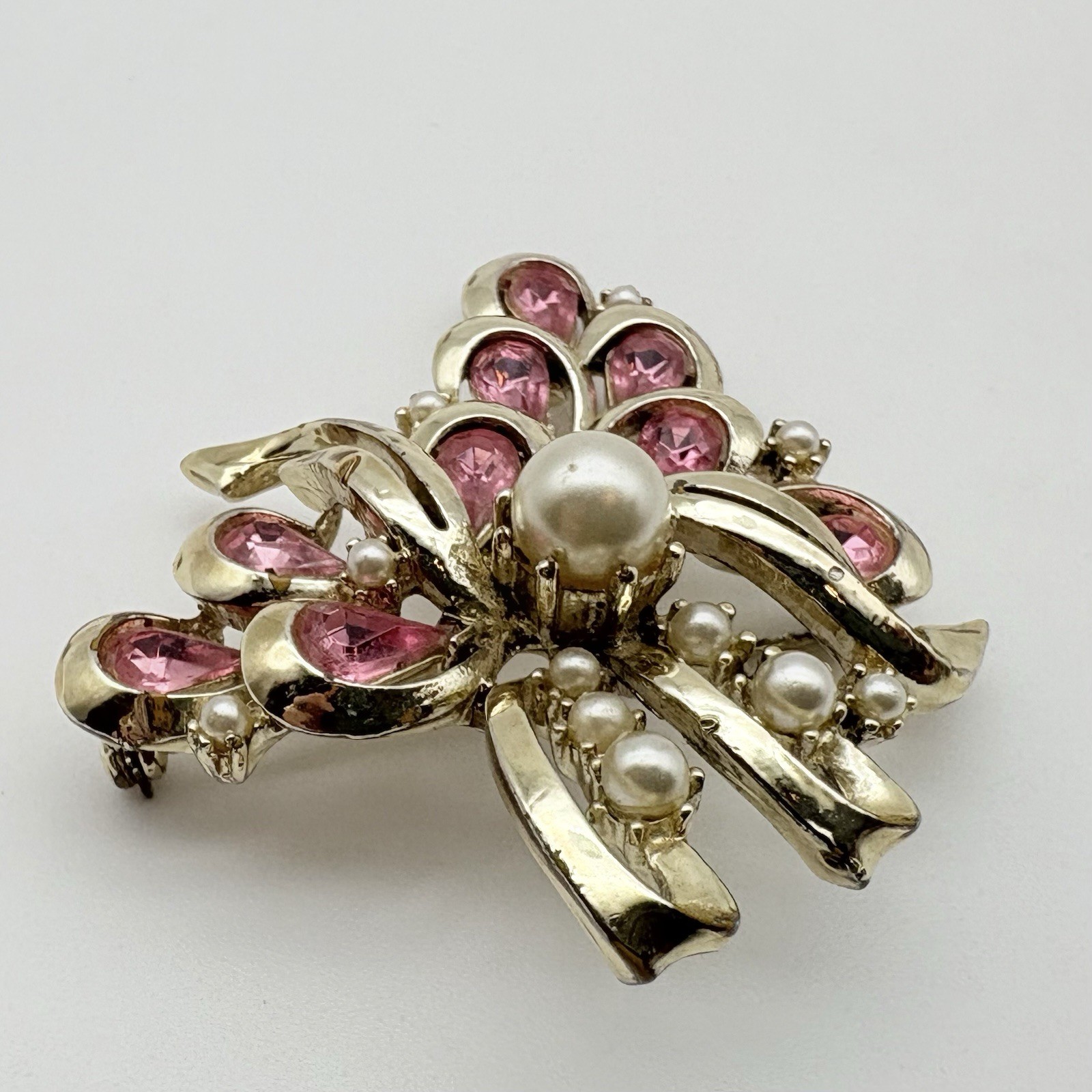 Vintage Bundle Of Grapes Faux Pearl Pink Teardrop Rhinestone Gold Tone Brooch