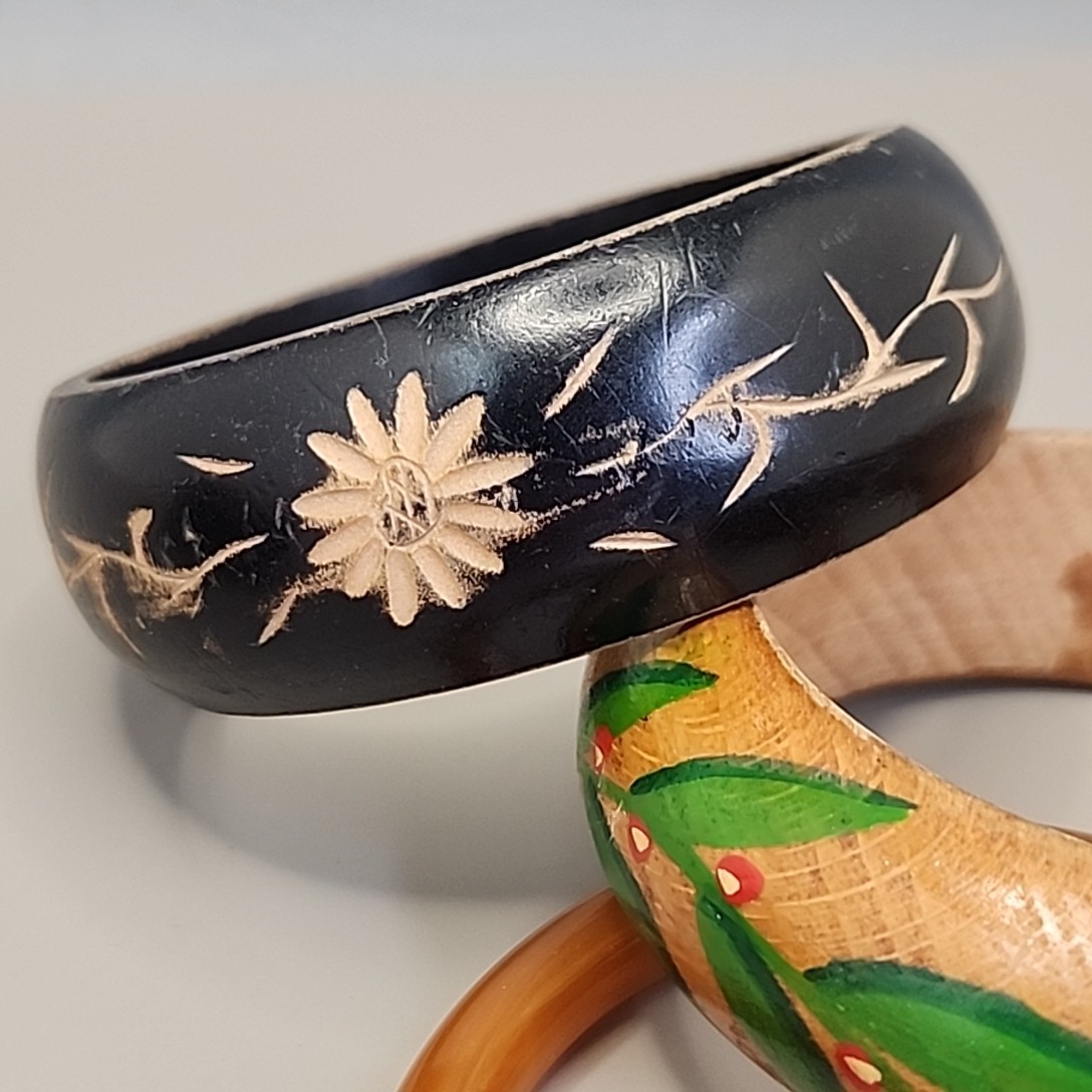 Vintage Bangle Bracelet Lot of 4 Wood Carved Hand Painted Earth Tones Wired