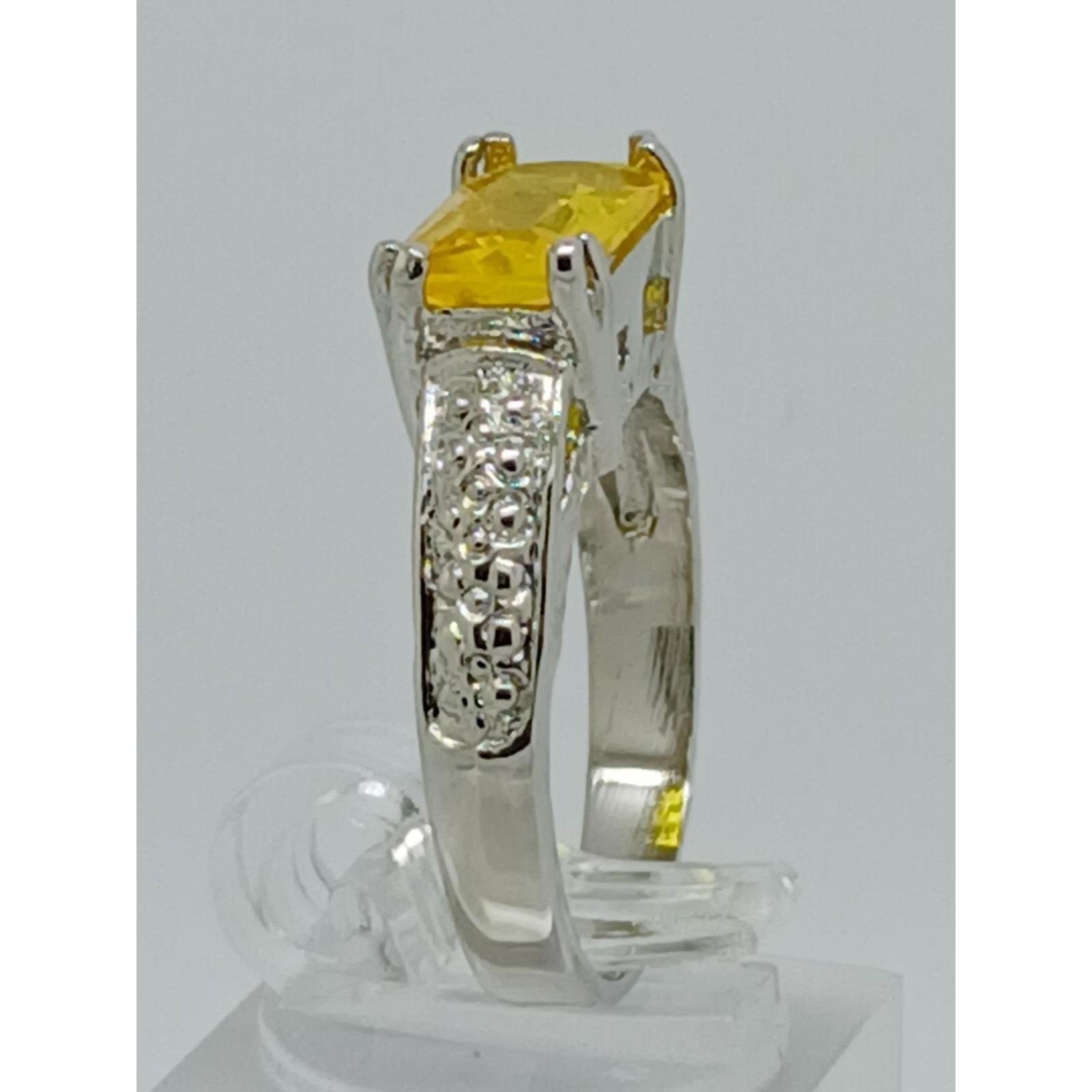 Vintage 1990s Yellow Radiant Cut 3ct CZ Cocktail Ring Silver Tone Size 8 NOS