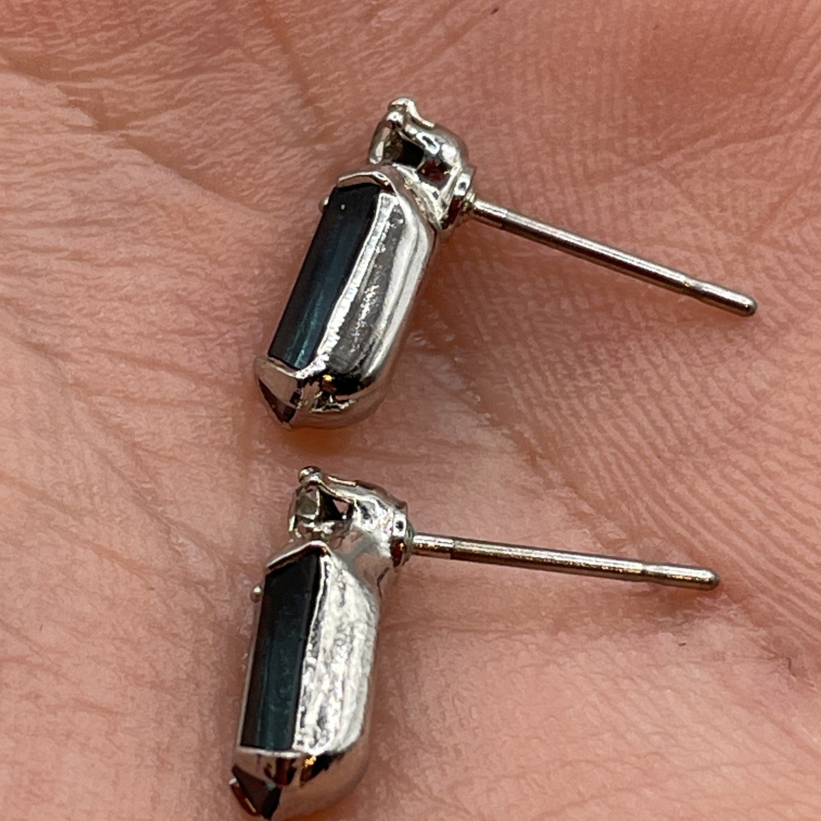 Earrings Vintage Rhinestone Blue Gem Style Silver Tone Metal Stud Jewelry