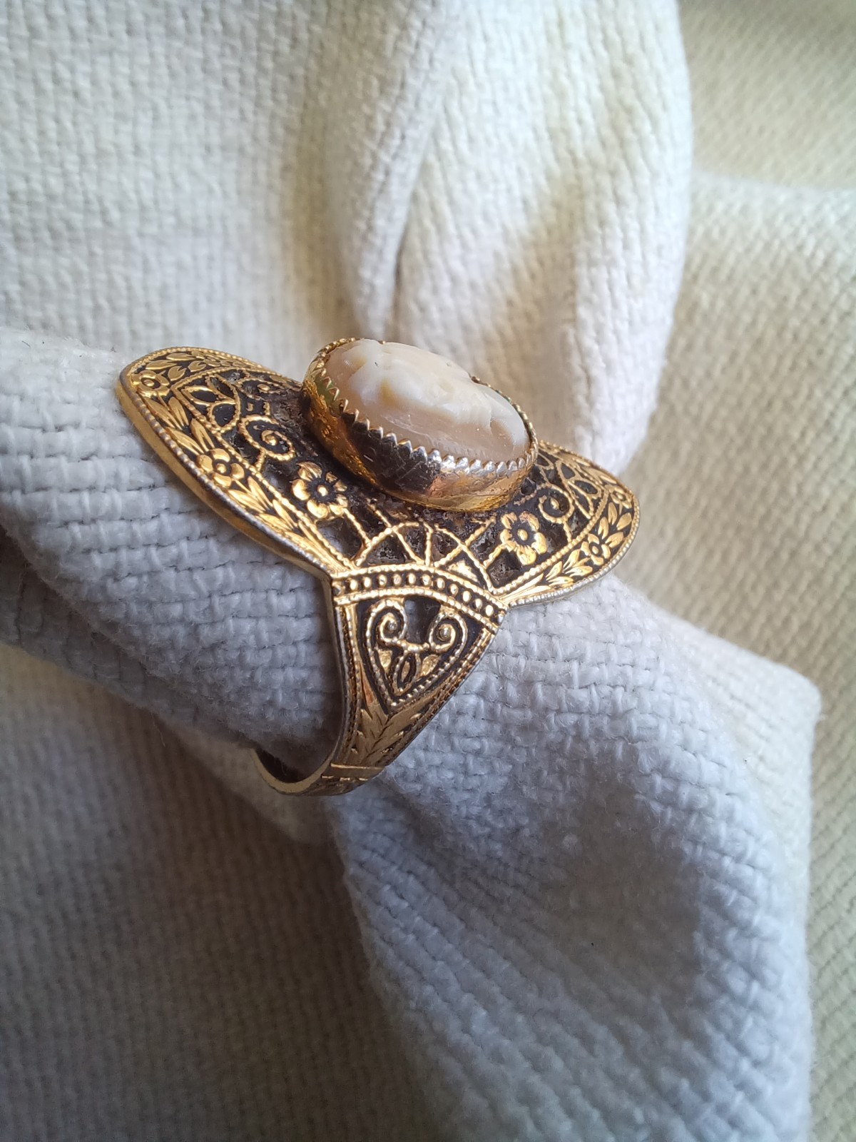 VINTAGE ART DECO JOE ESPOSITO ESPO CARVED SHELL CAMEO 18K HGE FILIGREE RING 7.25