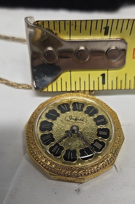 Sheffield Pocket Watch Necklace 26″ Chain Gold Tone Manual Wind Vintage