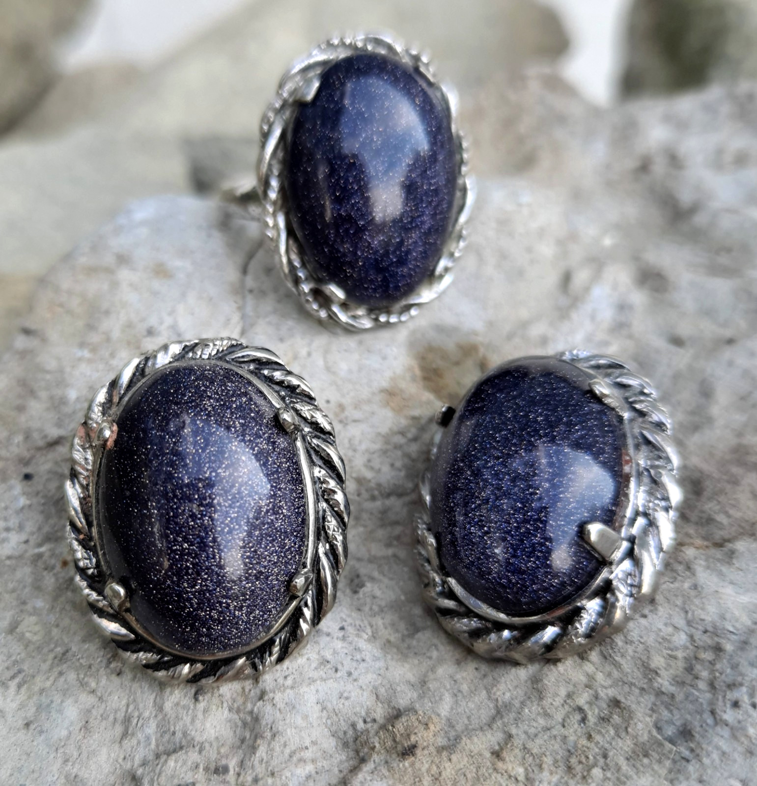 Vintage Sterling Silver Purple/Blue Sunstone Ring & Free Clip Earrings Beautiful